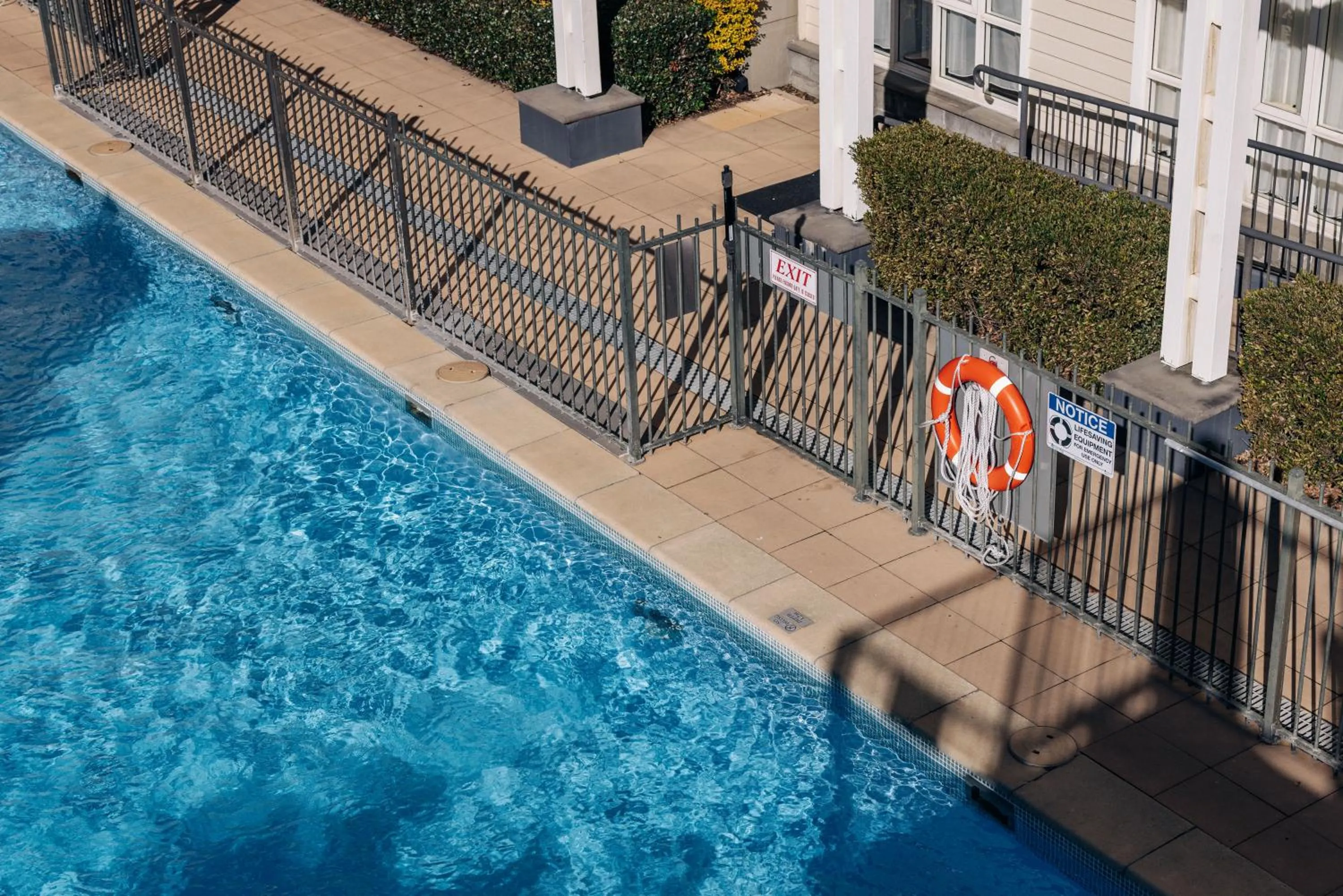 Swimming pool in Rydges Newcastle