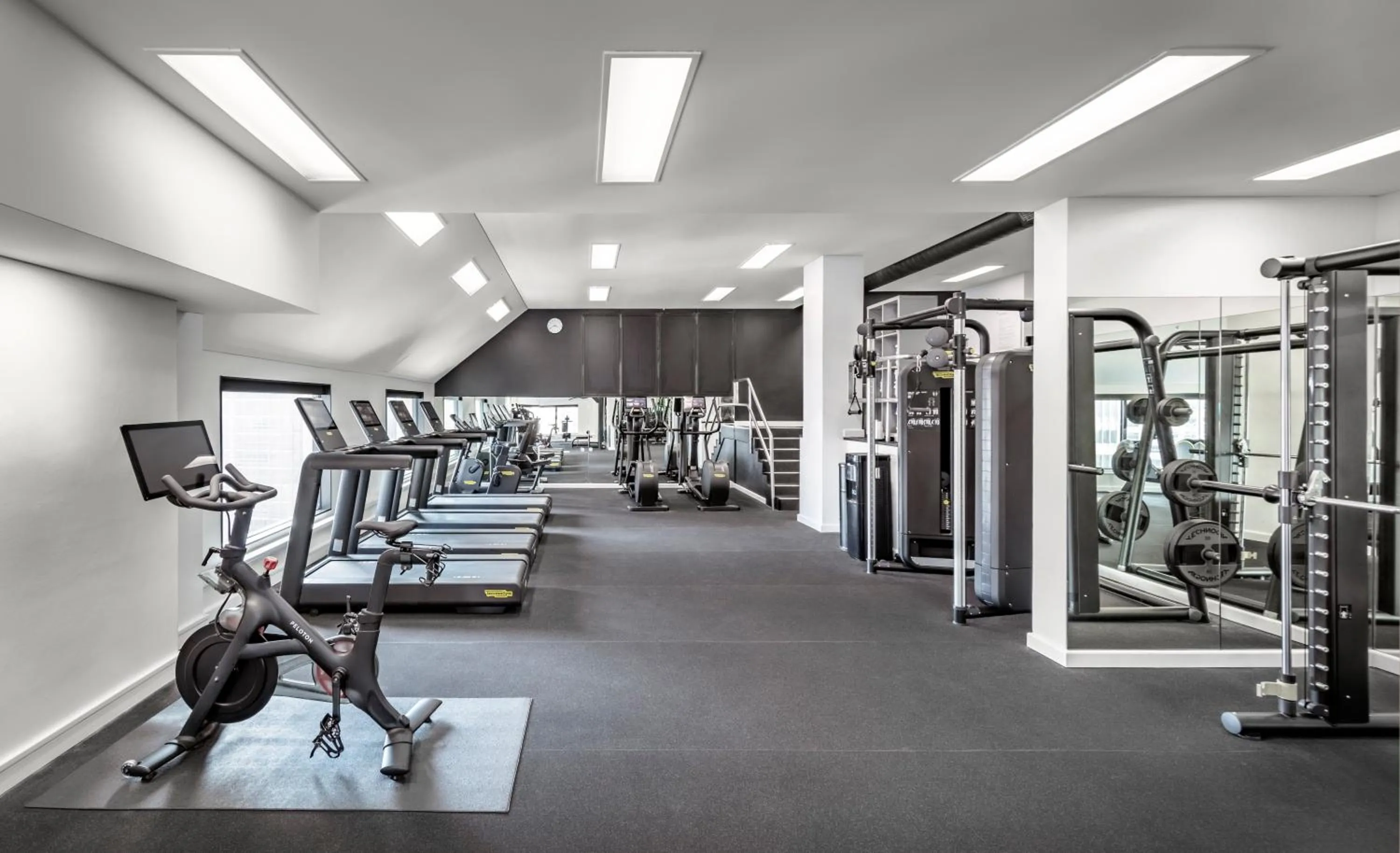 Property building in InterContinental Sydney by IHG