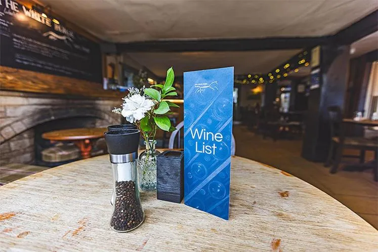 Lounge or bar in White Horse Inn