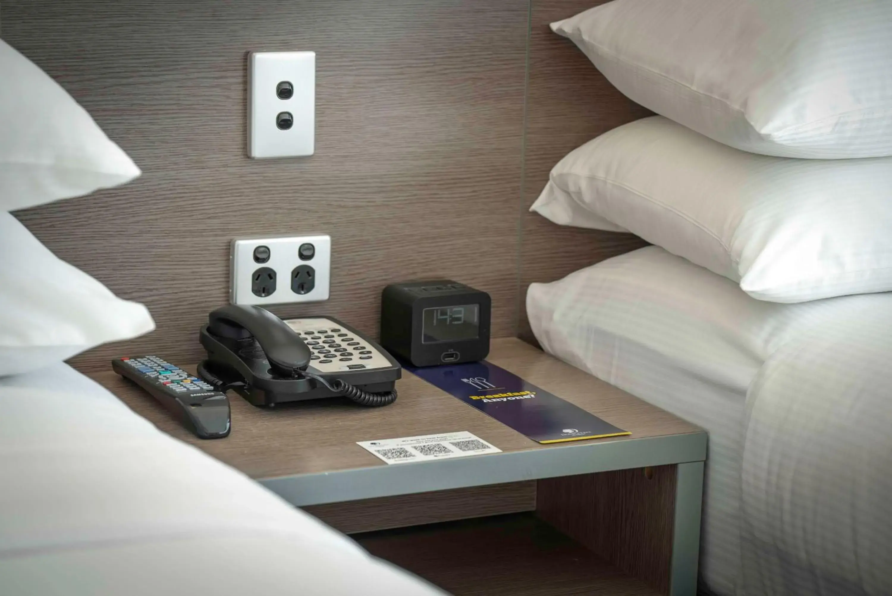 Deluxe Double Double Room with Sea View in DoubleTree by Hilton Cairns Deluxe Double Double Room with Sea View in DoubleTree by Hilton Cairns