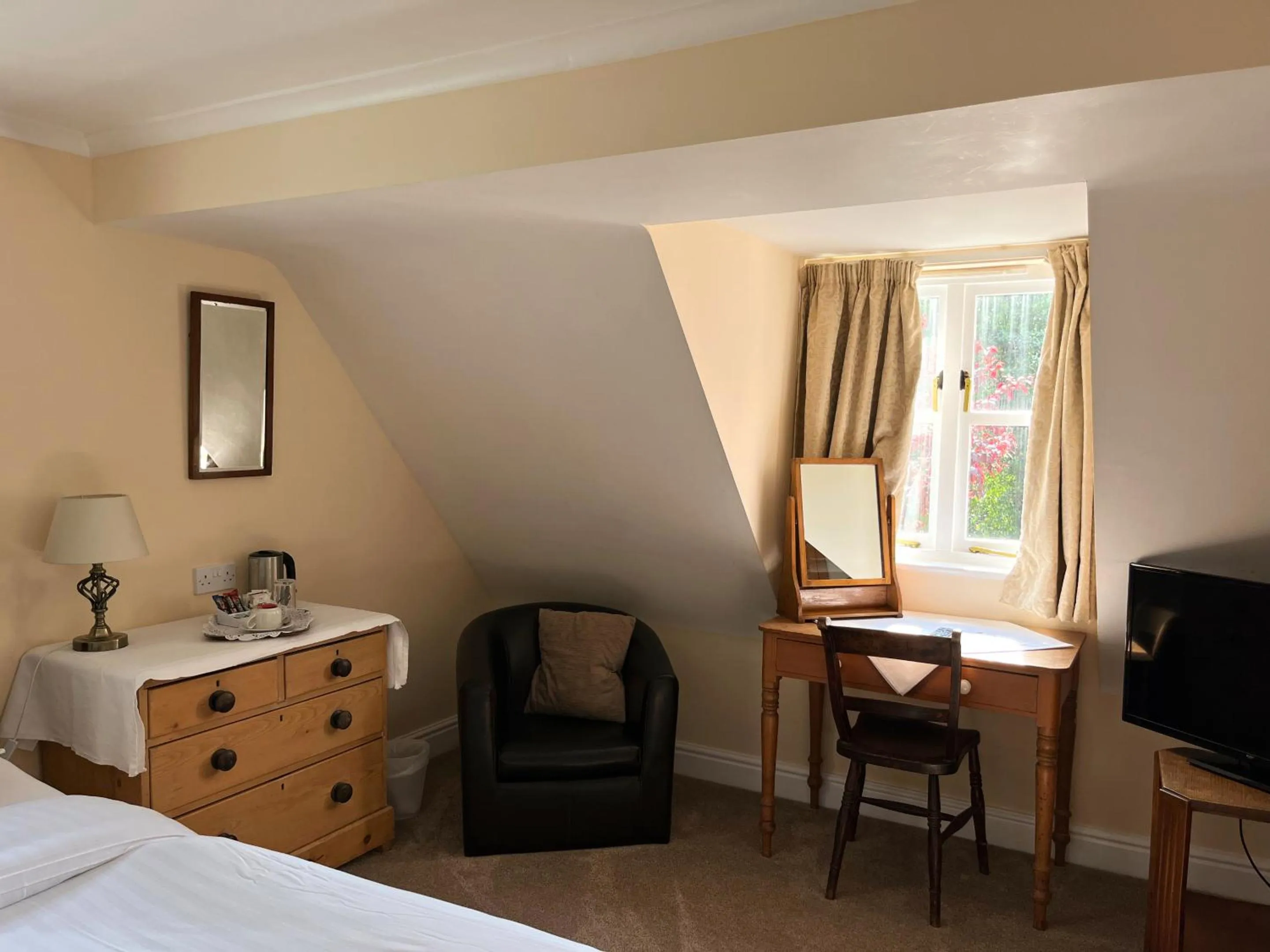 Bedroom, Bed in The Cottage Guest House