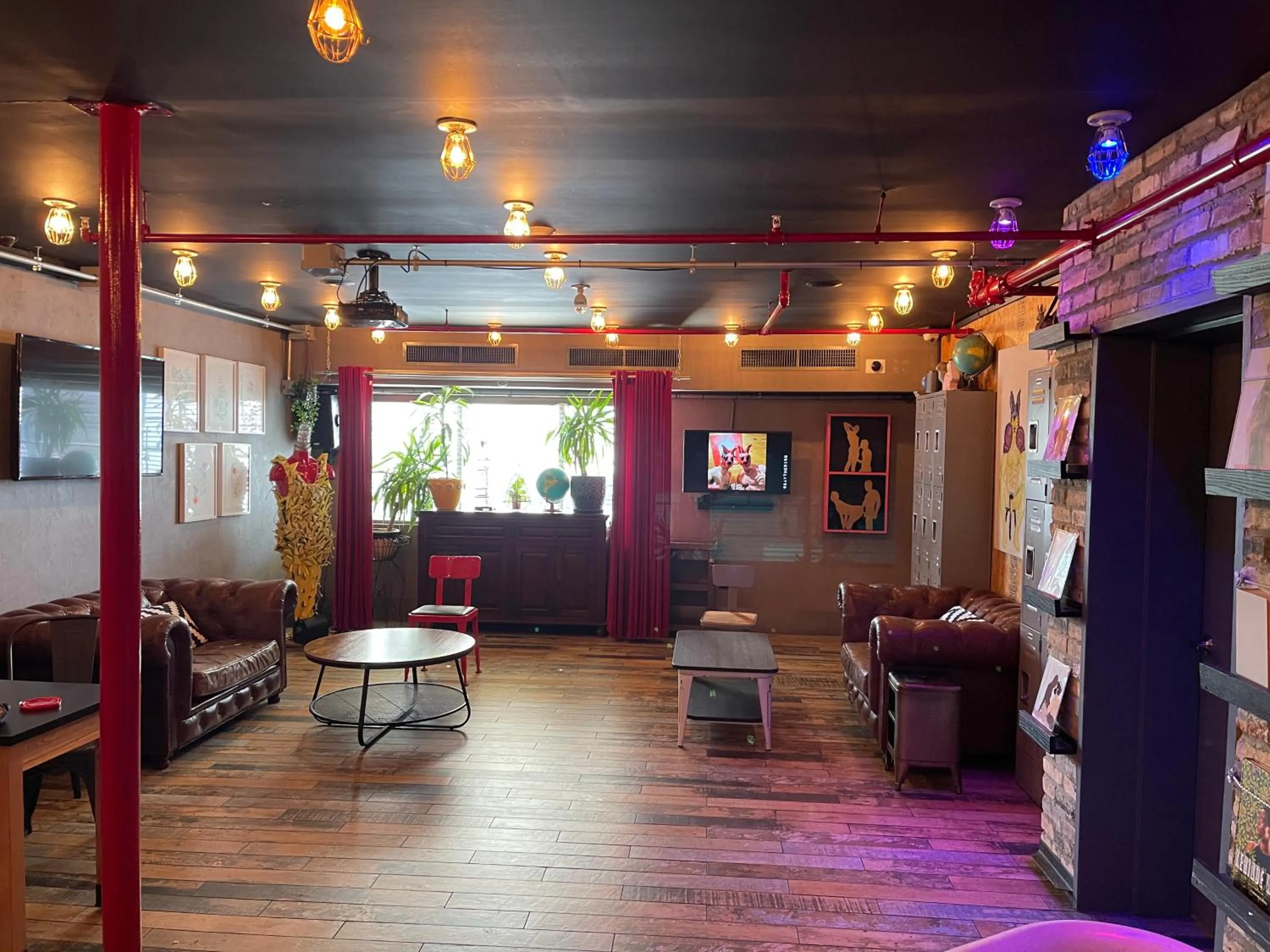 Lobby or reception in Crates at the Gaythering - Men Only