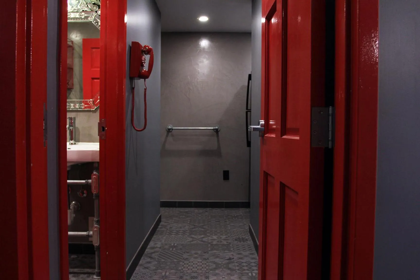 Bathroom in Crates at the Gaythering - Men Only