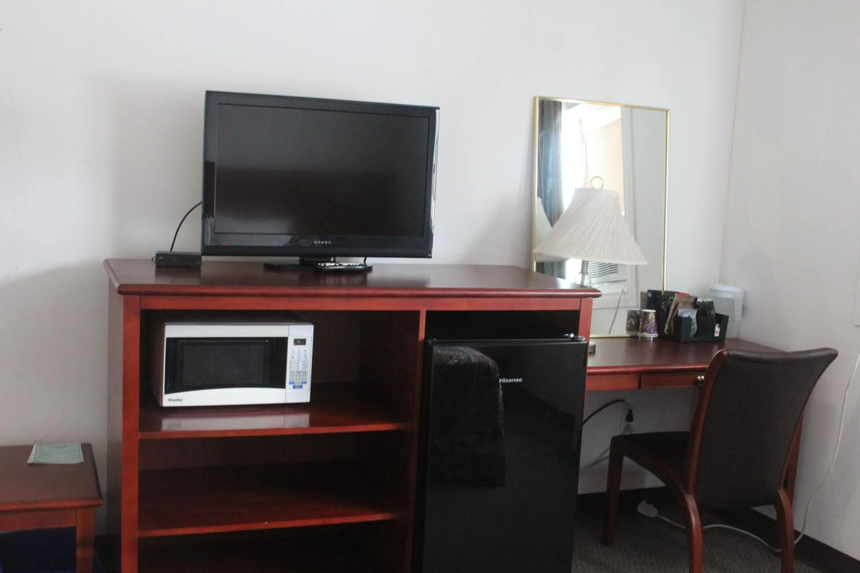 hair dresser in Esterhazy Motor Hotel