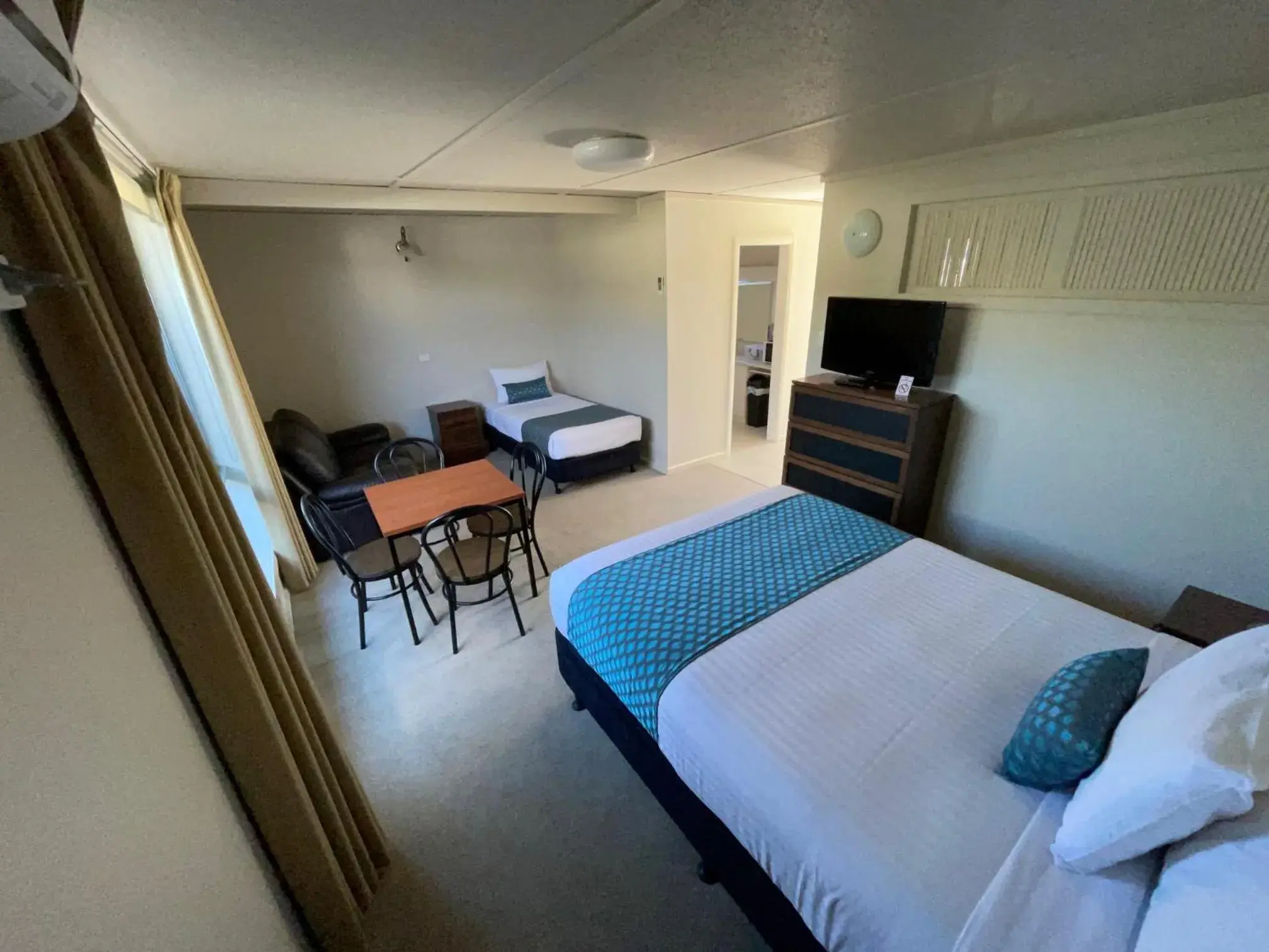 Superior Family Room in Jerilderie Motor Inn Superior Family Room in Jerilderie Motor Inn