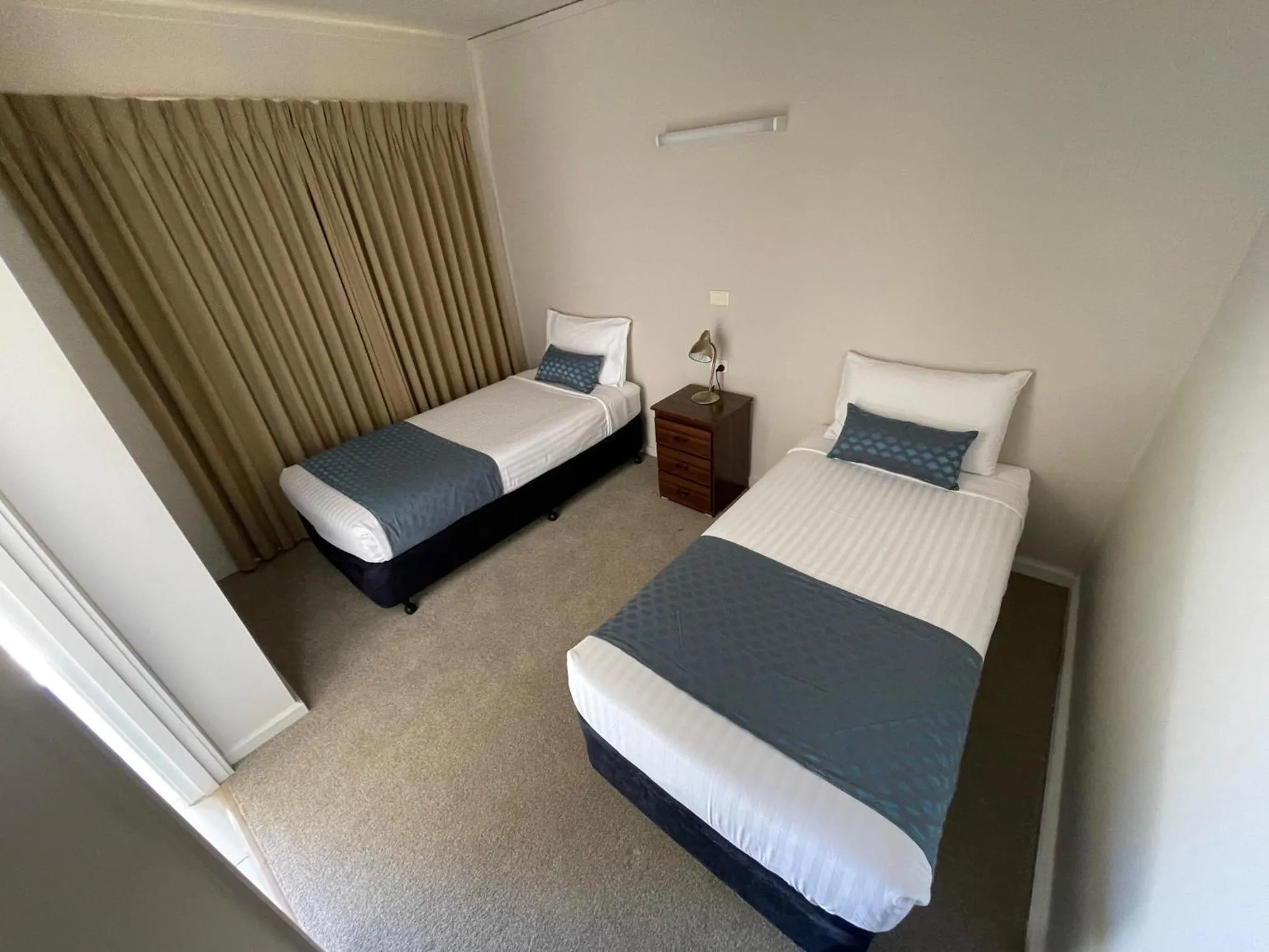 Bed in Jerilderie Motor Inn