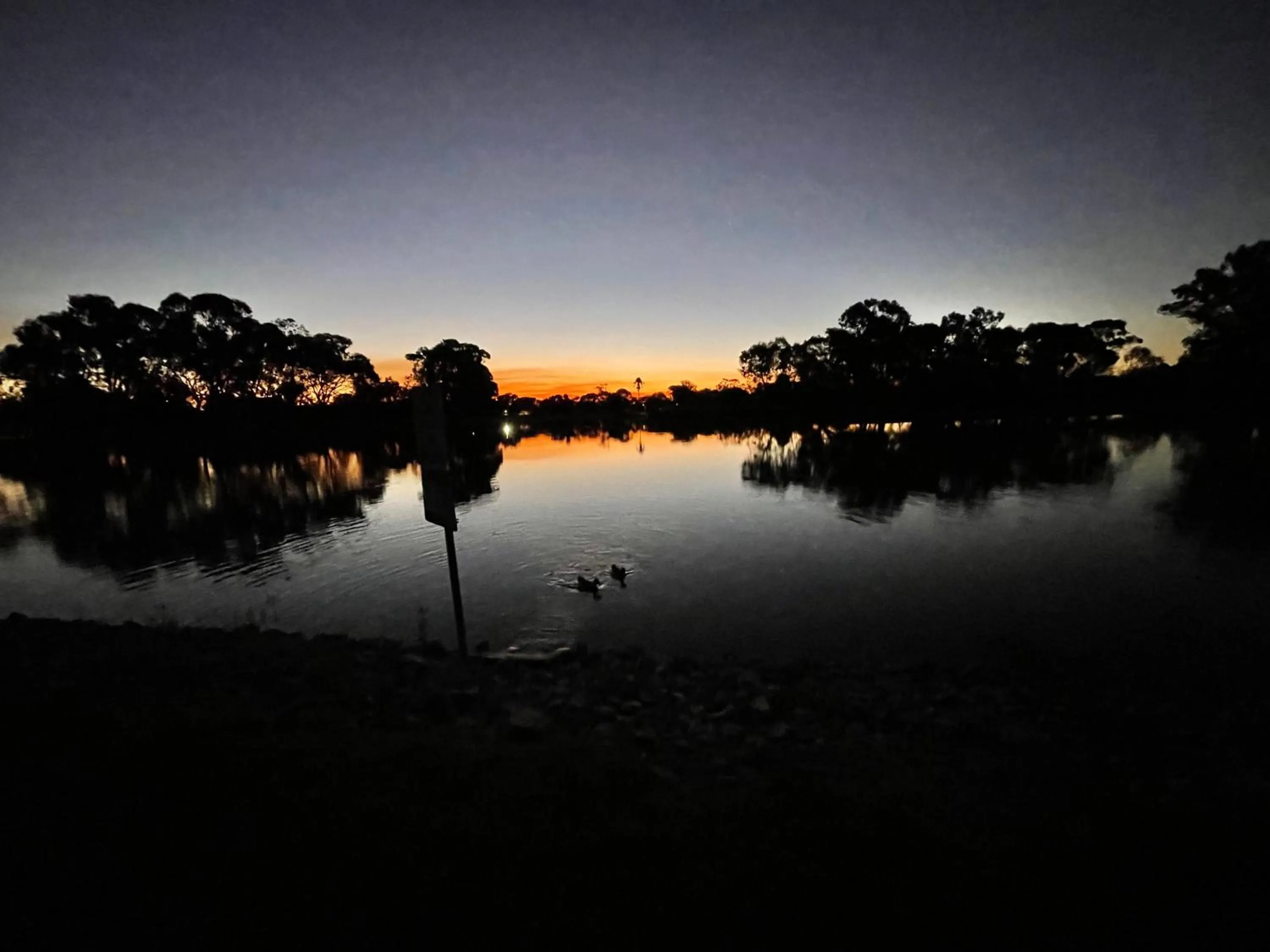 Lake view in Jerilderie Motor Inn