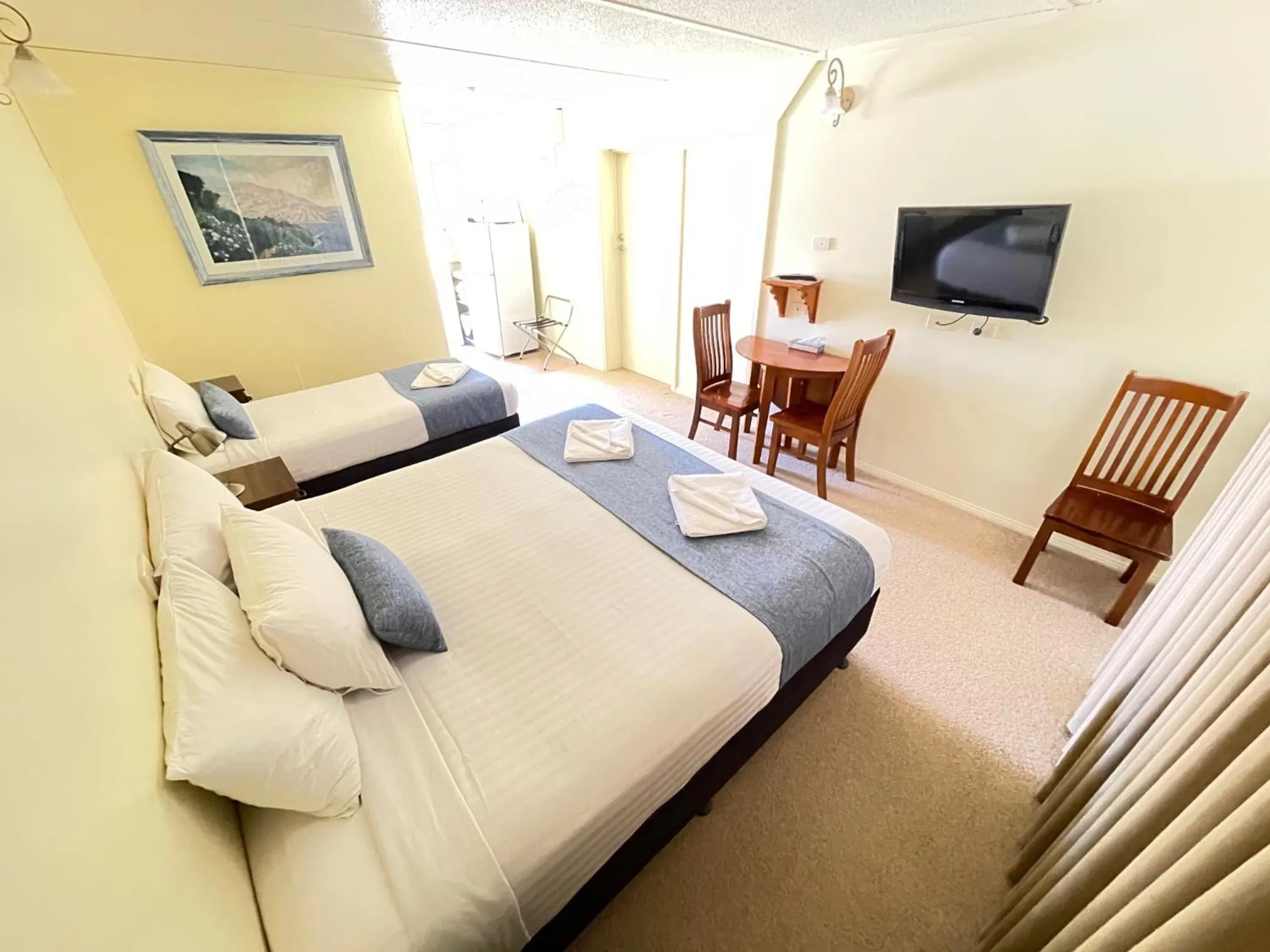 Bed in Jerilderie Motor Inn