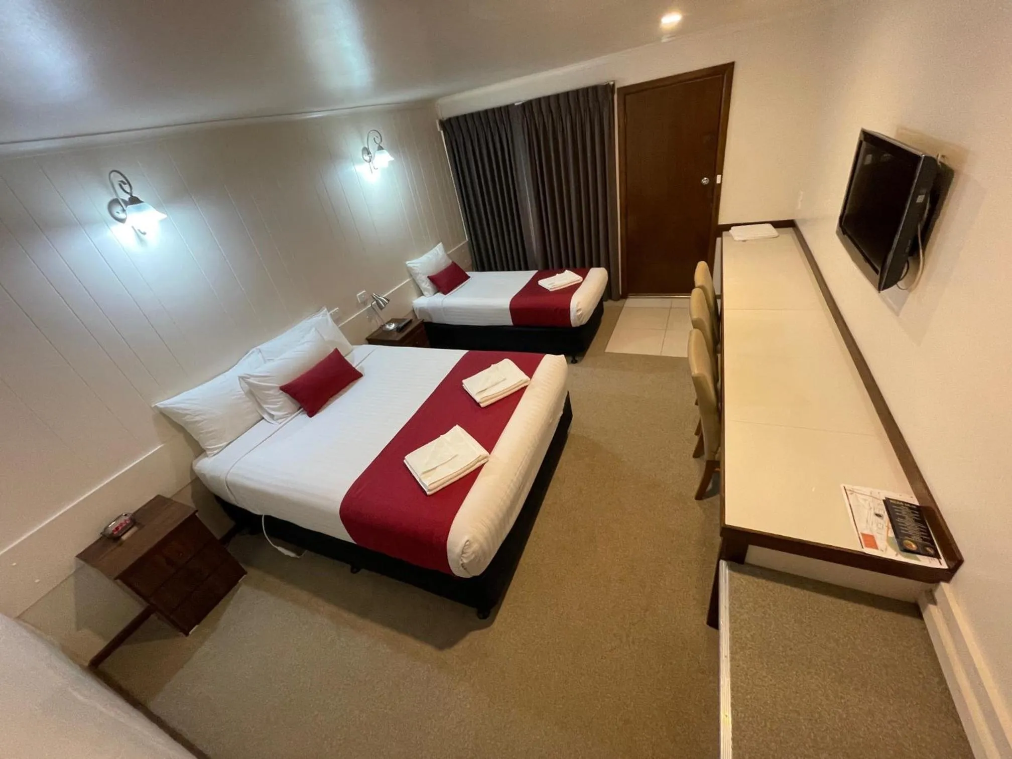 Bed in Jerilderie Motor Inn