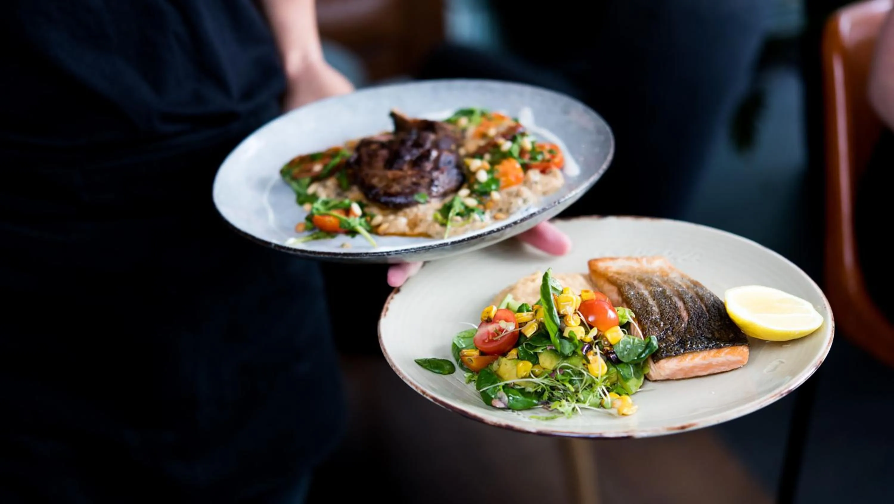 Restaurant/places to eat in Holiday Inn Perth City Centre by IHG