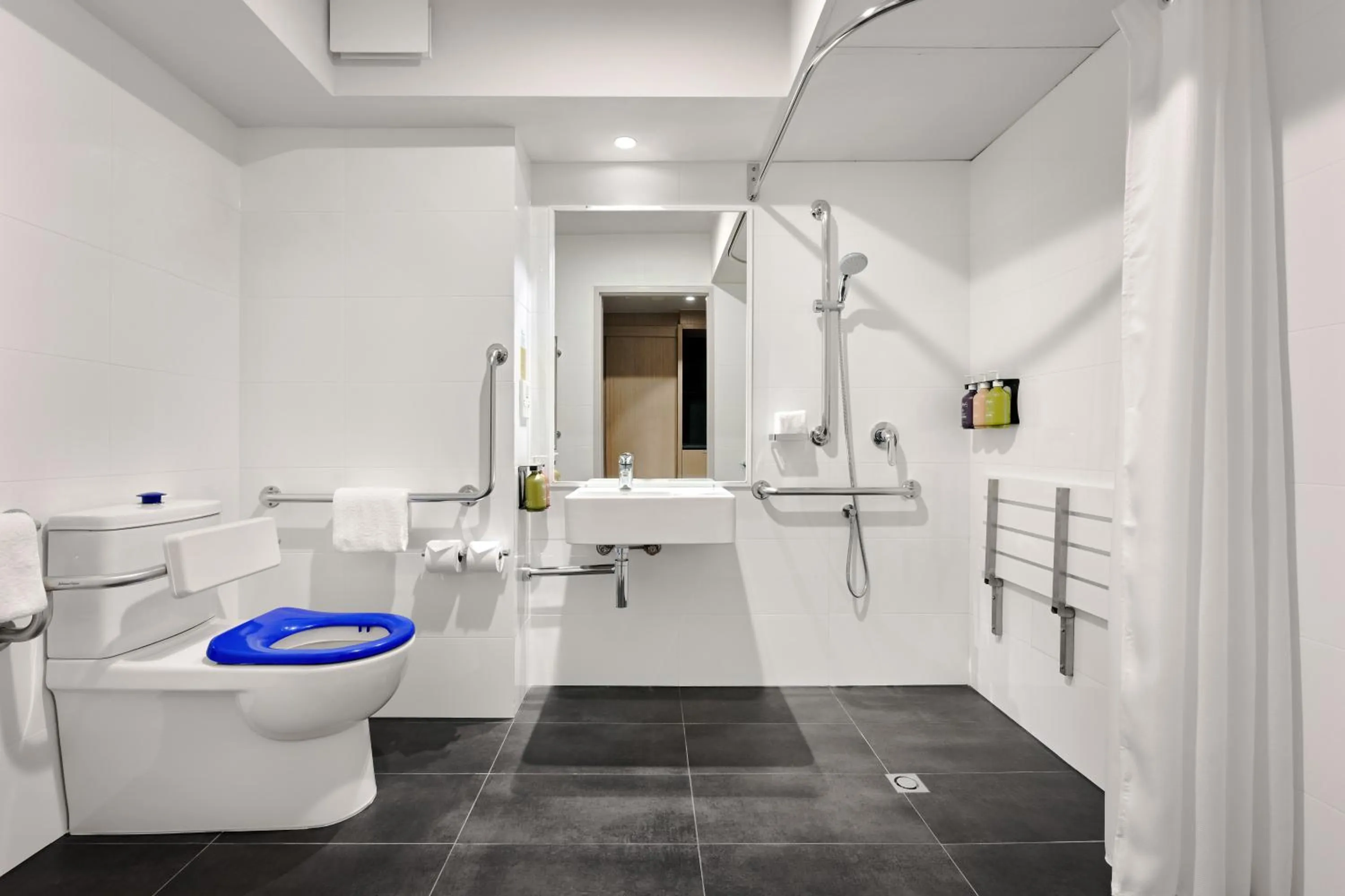 Toilet in Holiday Inn Perth City Centre by IHG