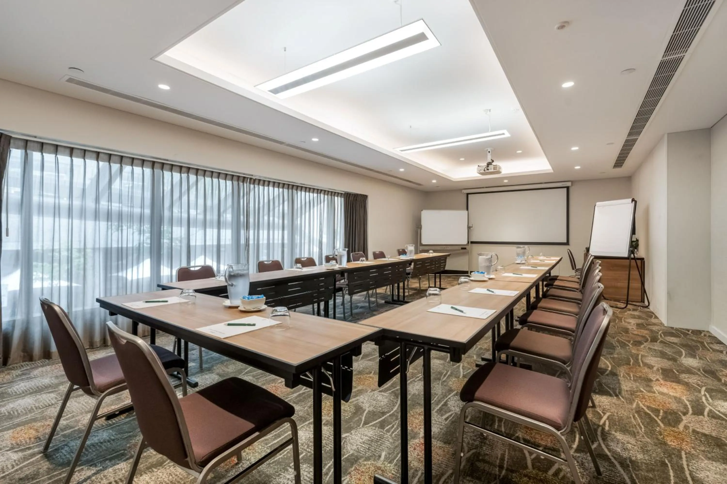 Meeting/conference room in Holiday Inn Perth City Centre by IHG