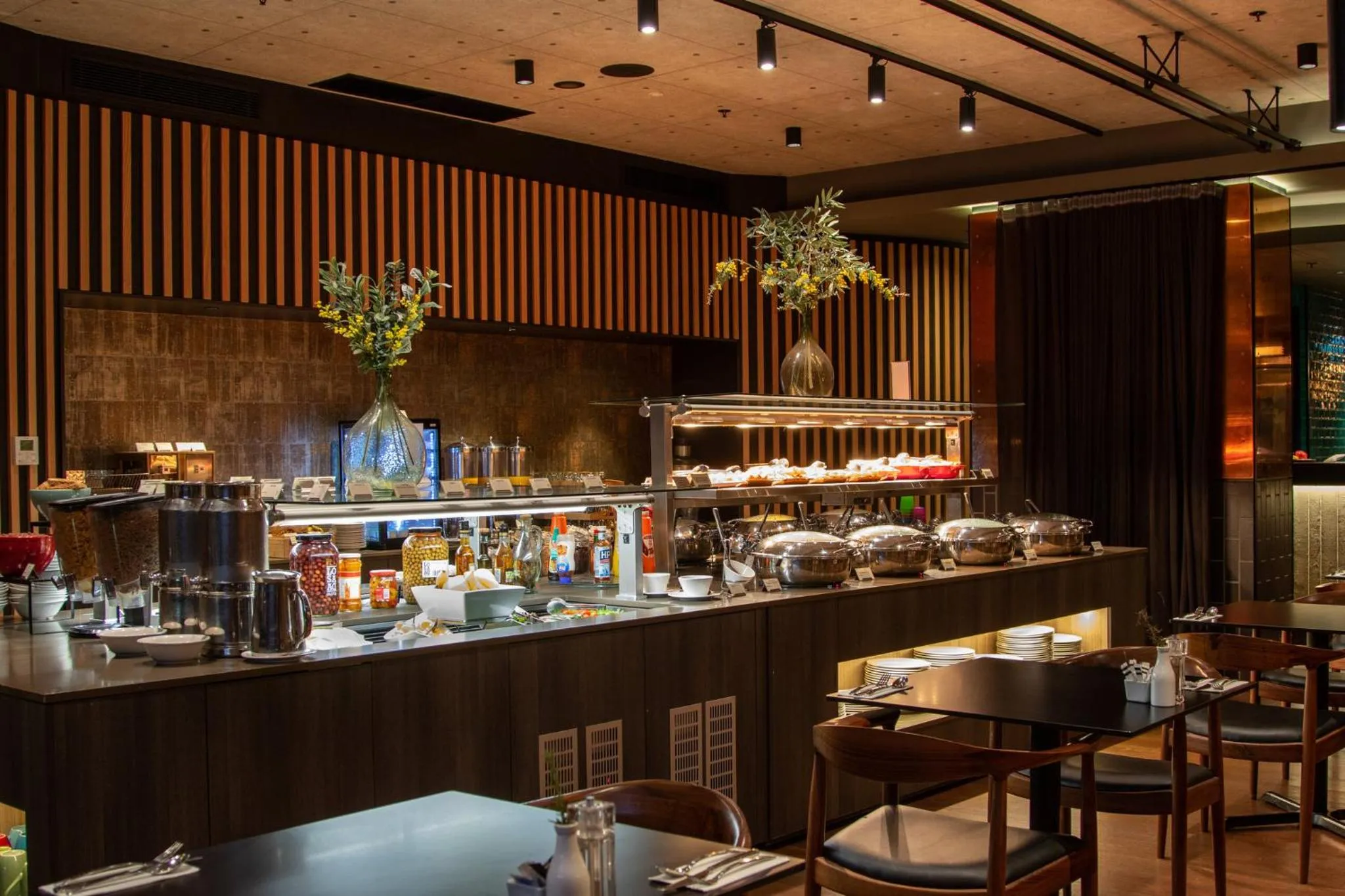 Breakfast in Holiday Inn Perth City Centre by IHG