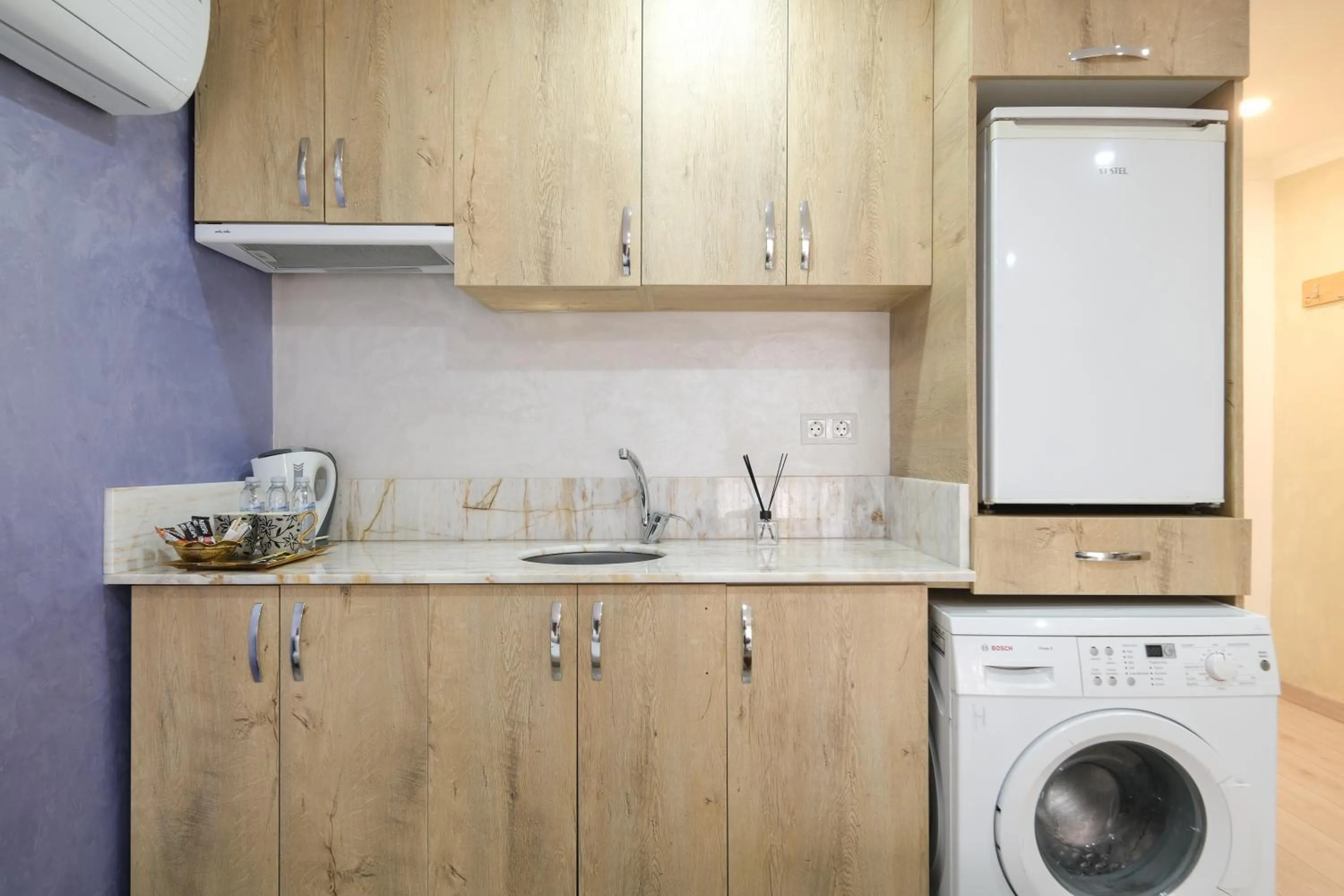 Kitchen or kitchenette in Loren Hotel&Suites