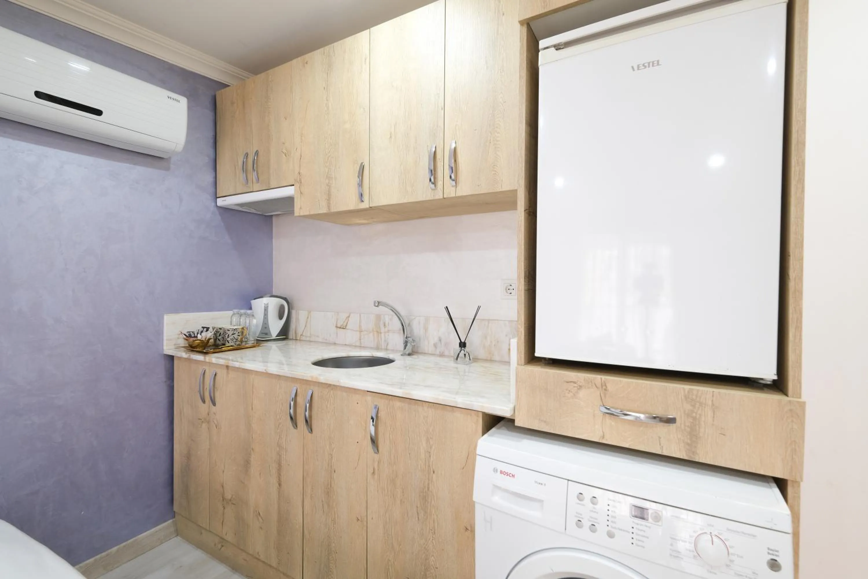 Kitchen or kitchenette in Loren Hotel&Suites