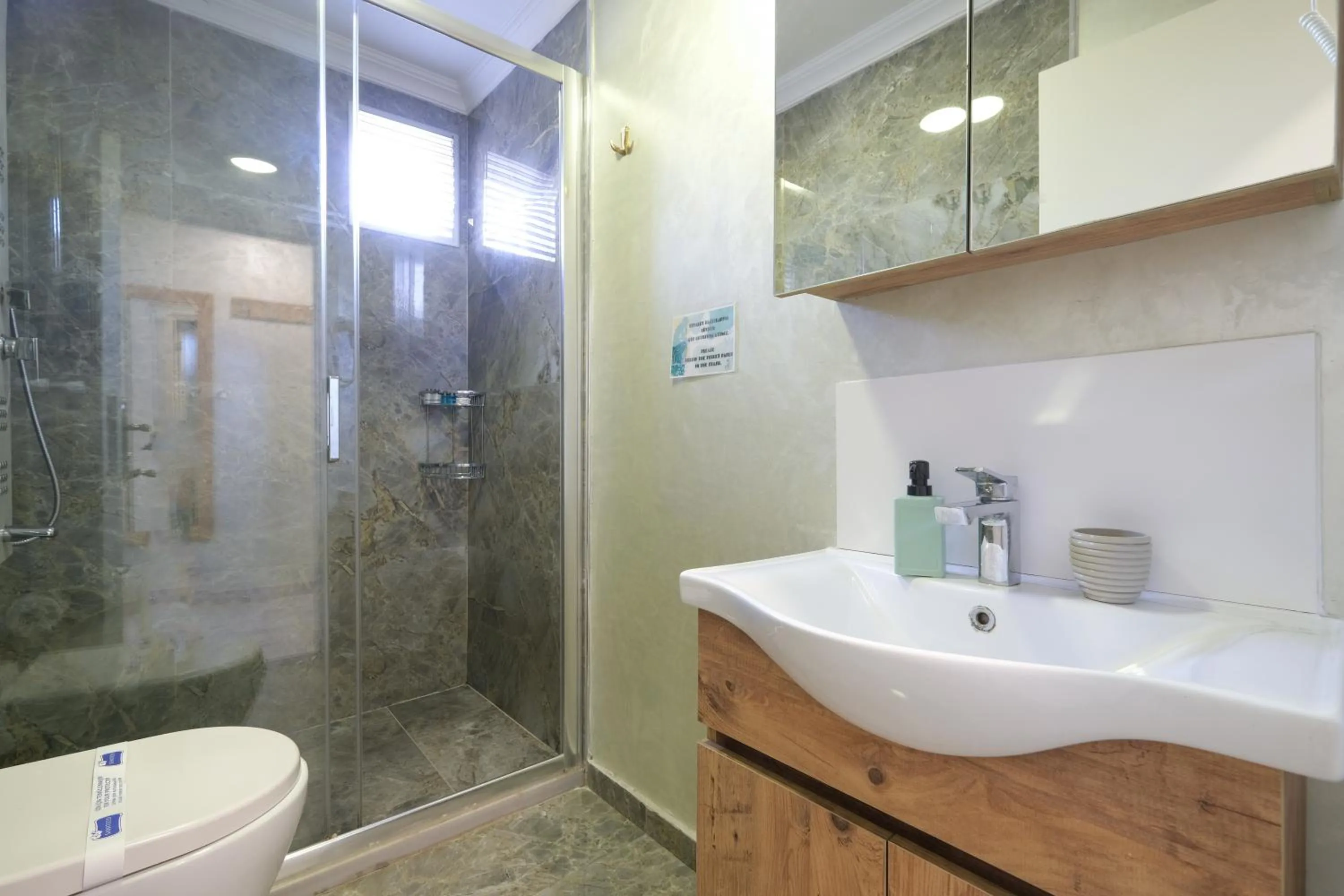 Bathroom in Loren Hotel&Suites