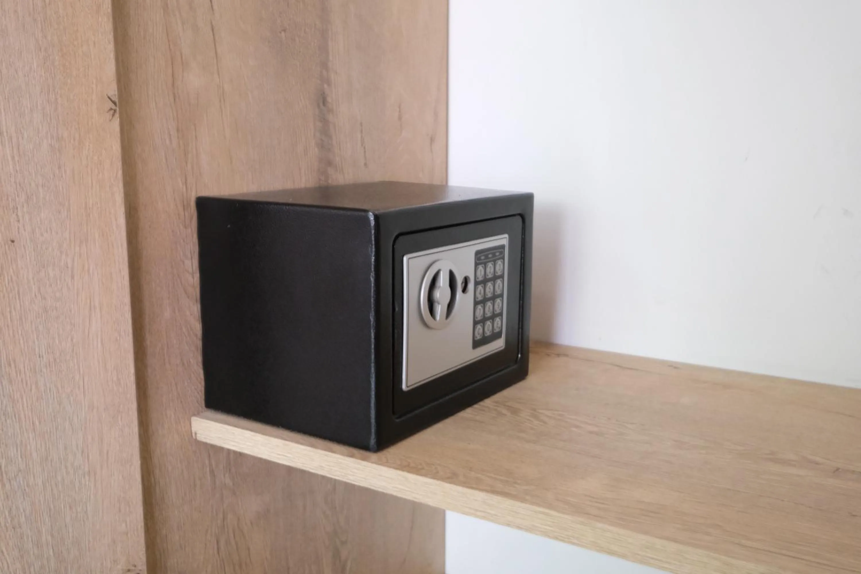 safe in Loren Hotel&Suites