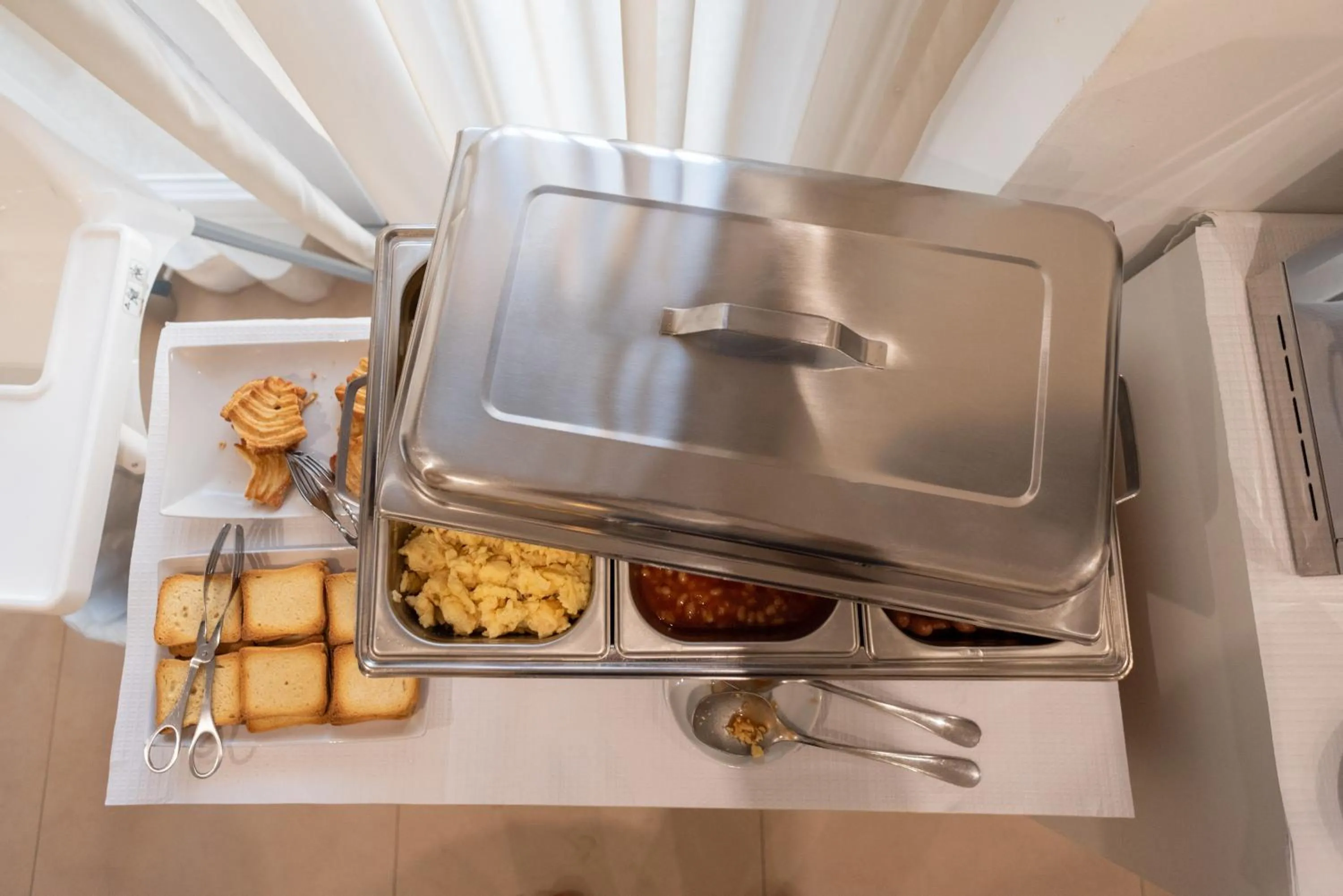 Food in Hotel Canada