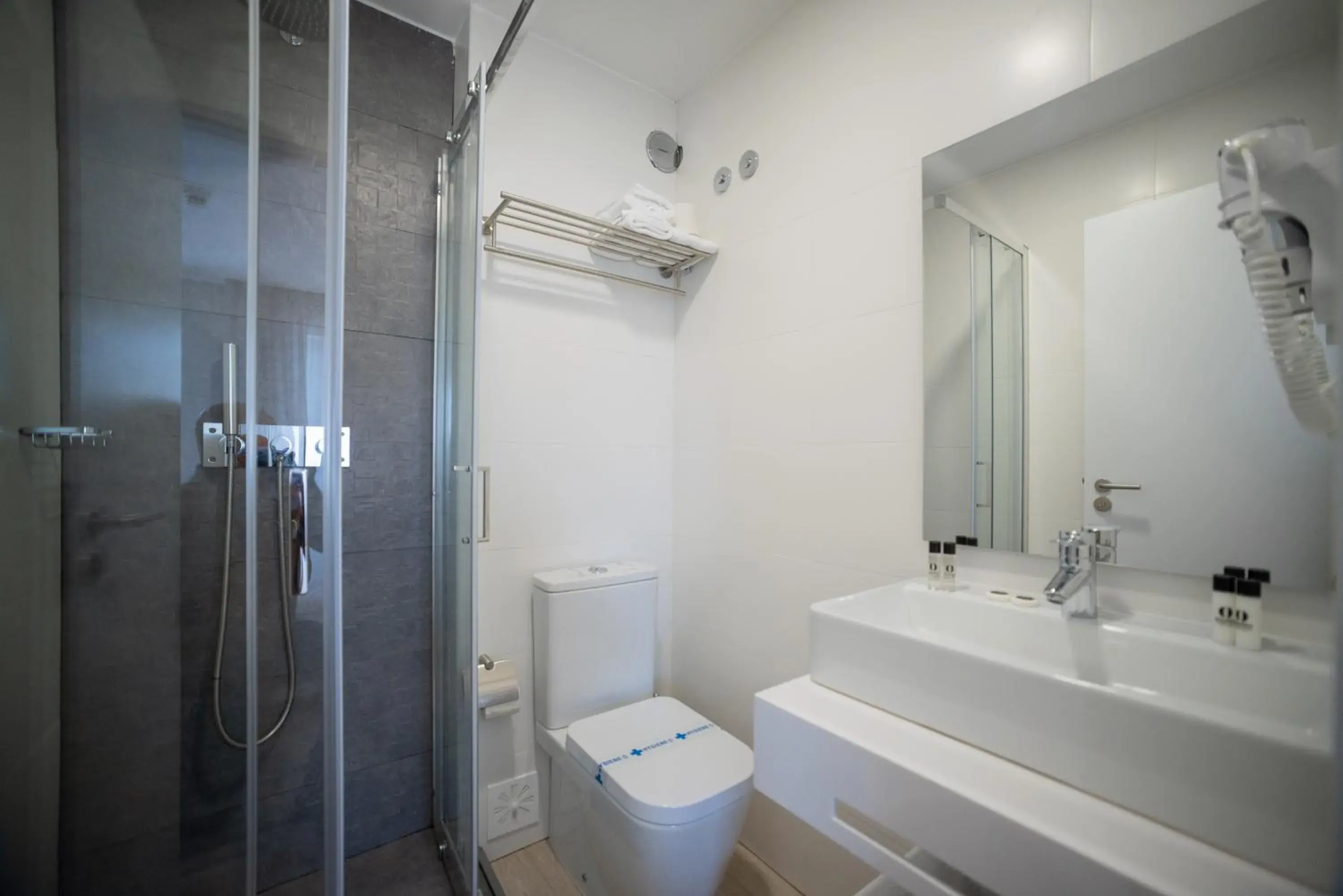 Superior Double Room in Hotel Canada Superior Double Room in Hotel Canada