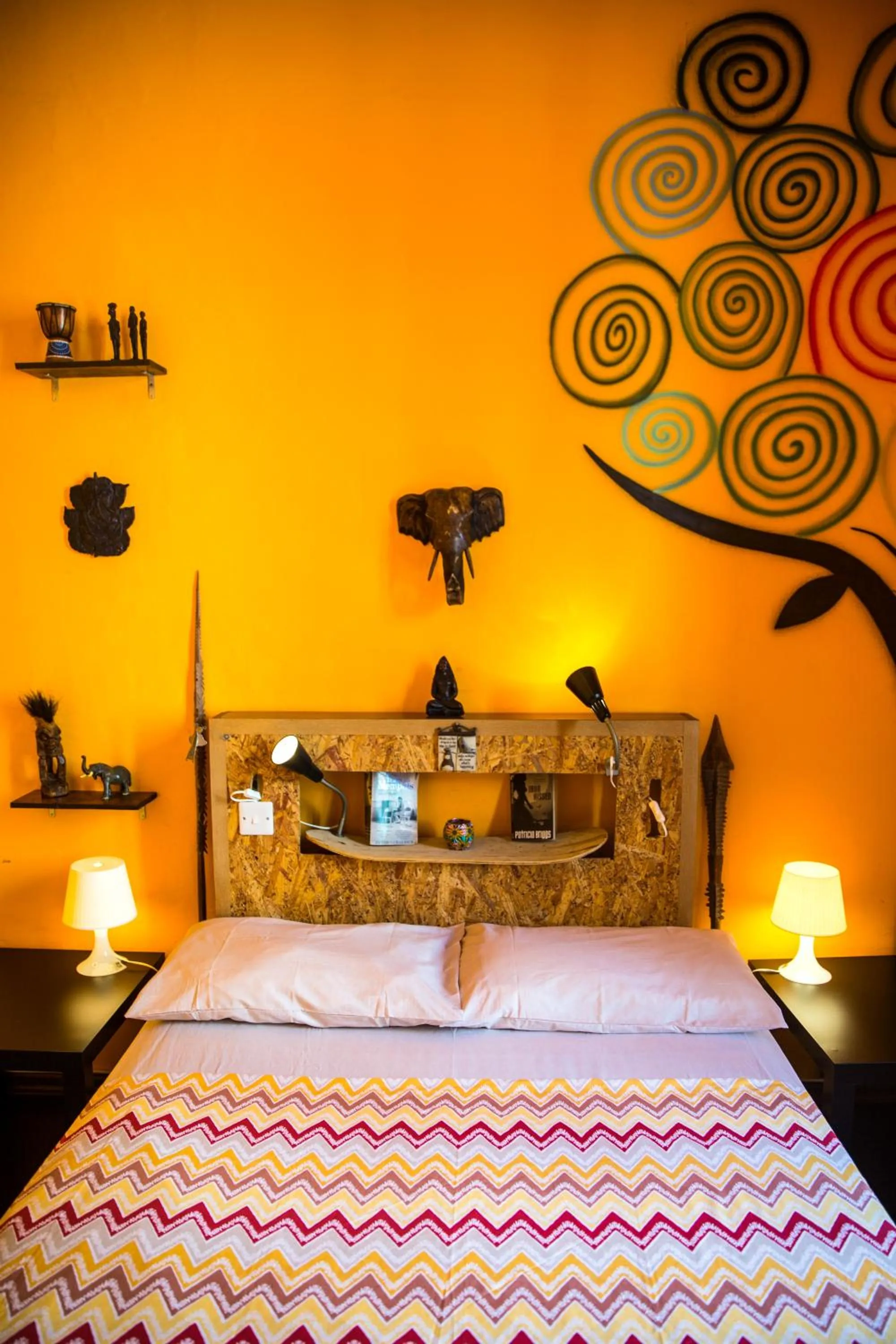 Bedroom, Bed in Five Trees