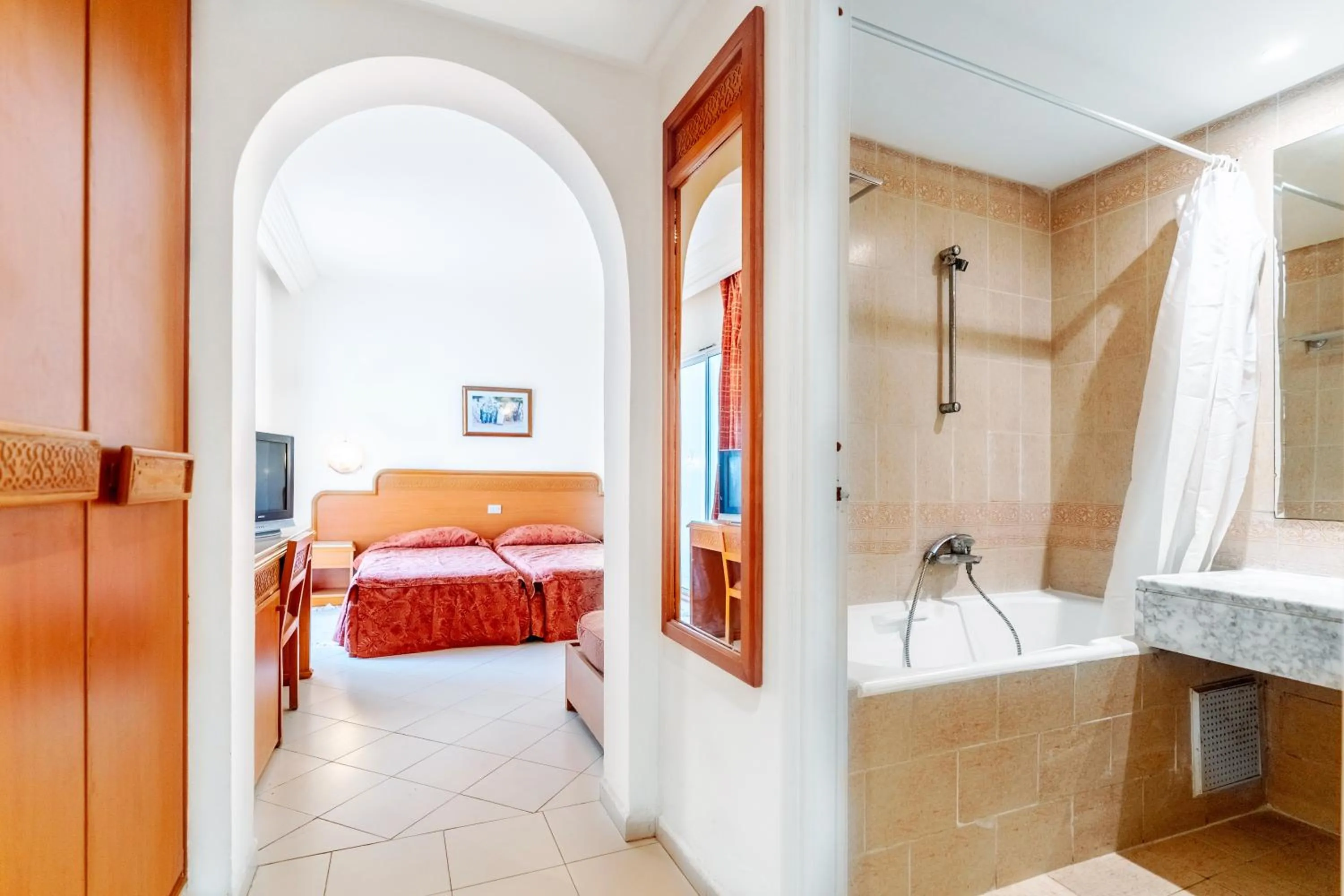 Iris Hotel & Thalasso