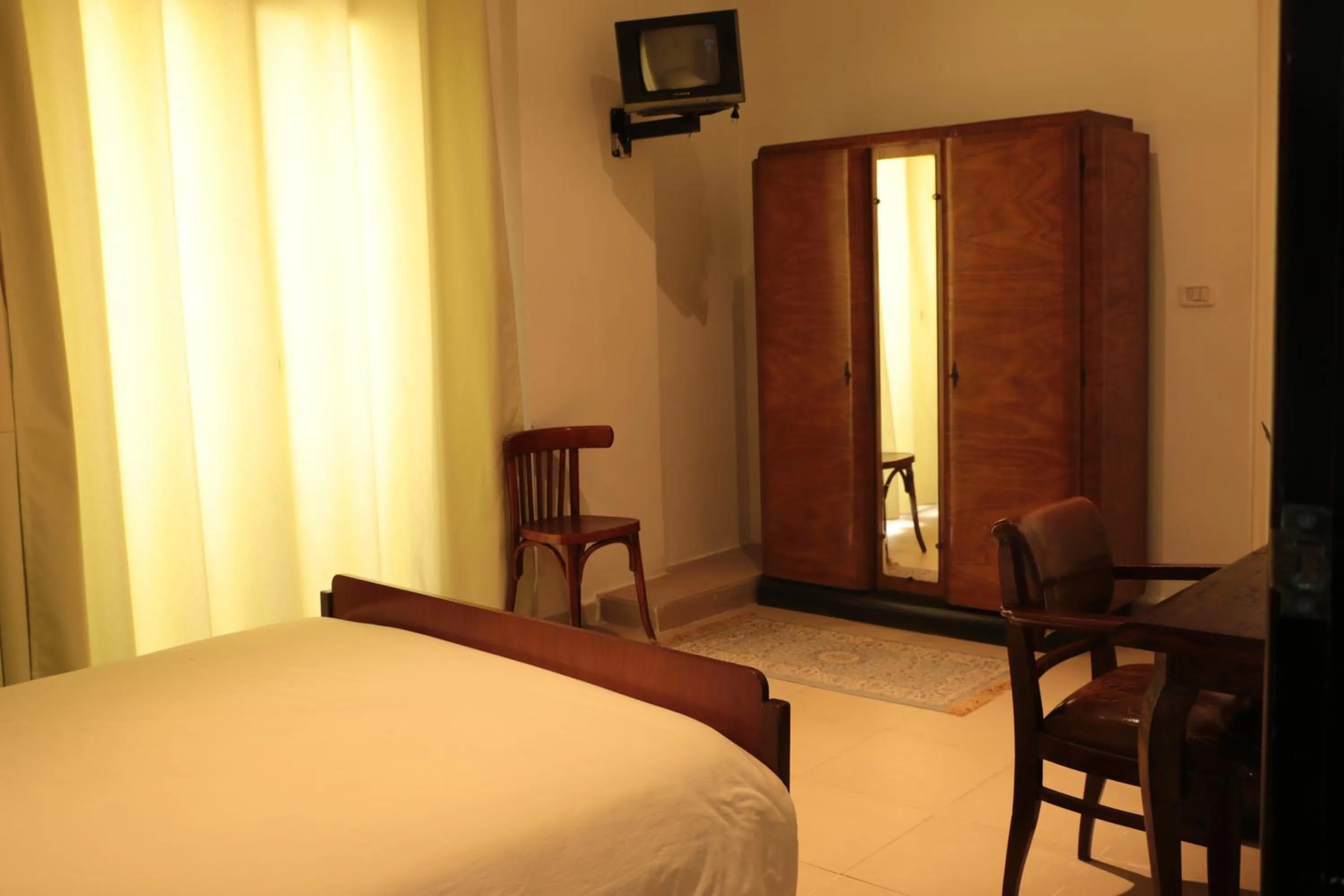 Bedroom, Bed in Hotel Saint Georges Tunis