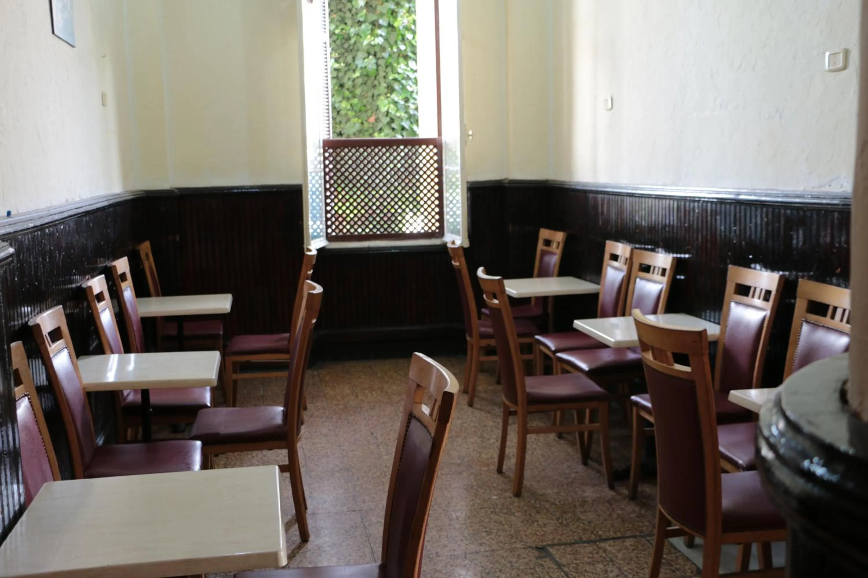 Restaurant/places to eat in Hotel Saint Georges Tunis