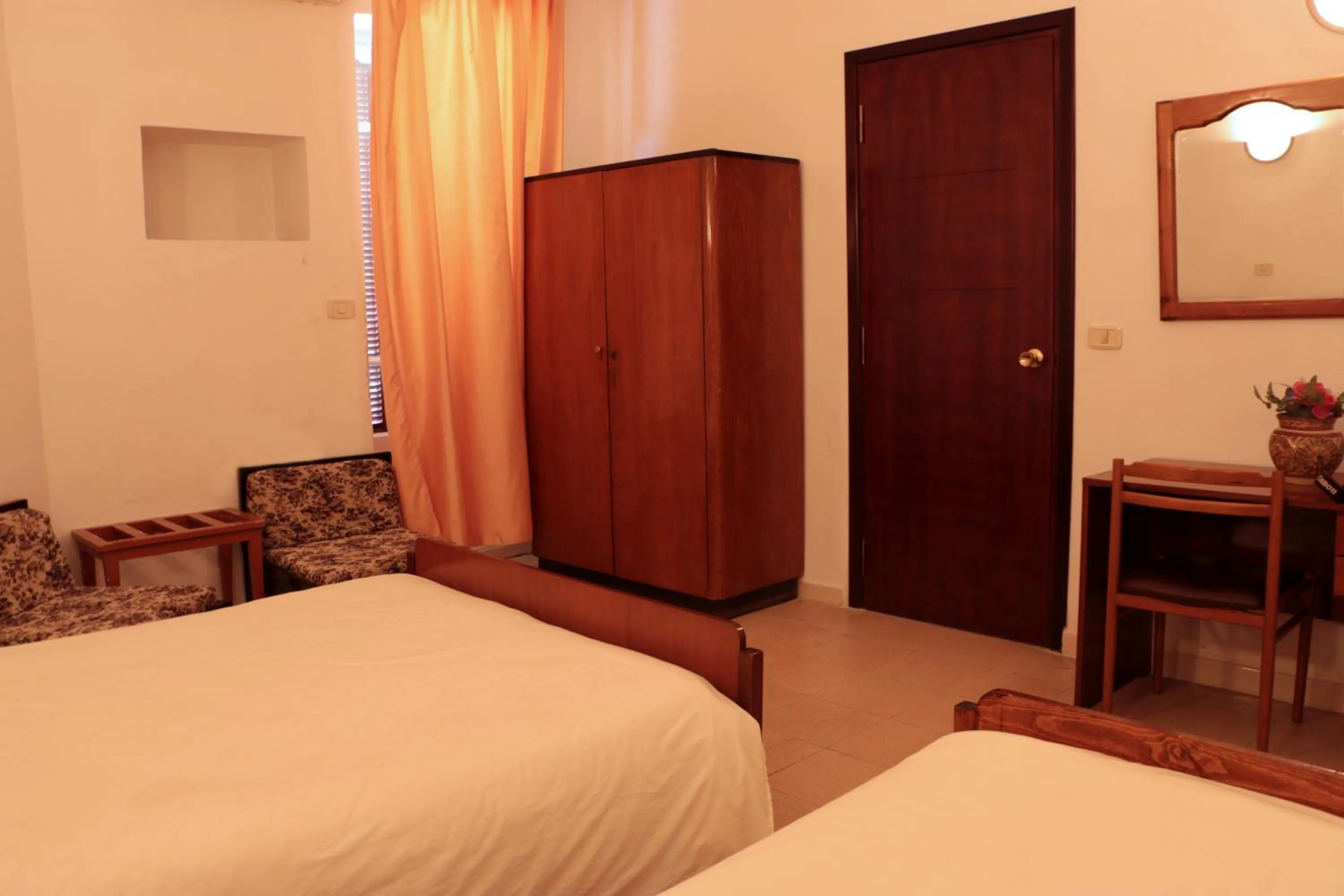 Bedroom, Bed in Hotel Saint Georges Tunis