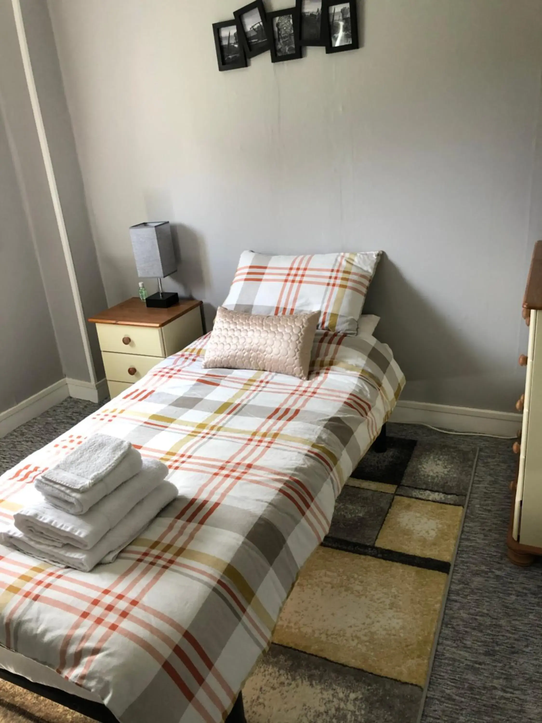 Single Room with Private Bathroom - single occupancy in Le Grand Camelia Single Room with Private Bathroom - single occupancy in Le Grand Camelia