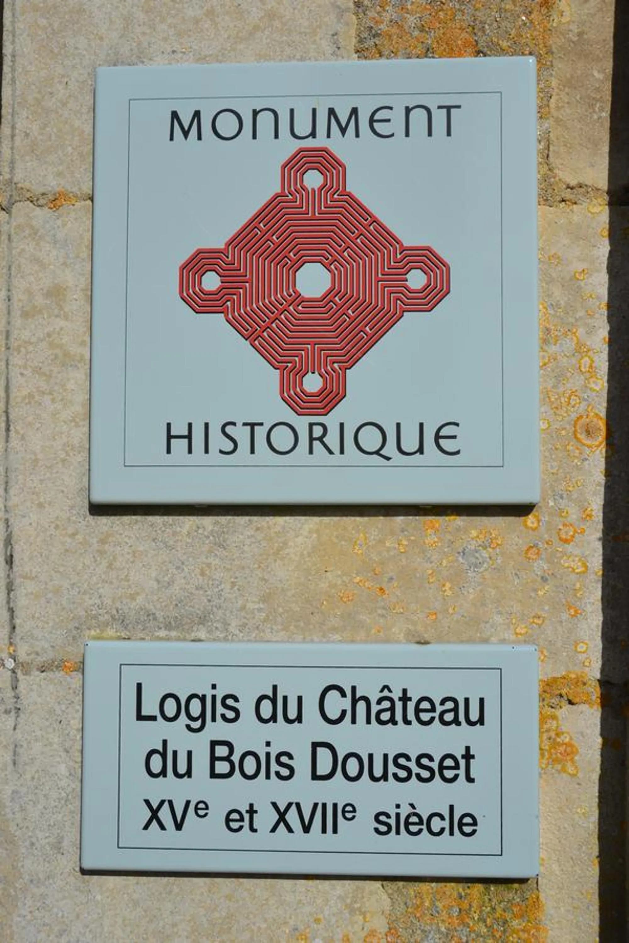 Property logo or sign in LOGIS du Château du Bois Doucet