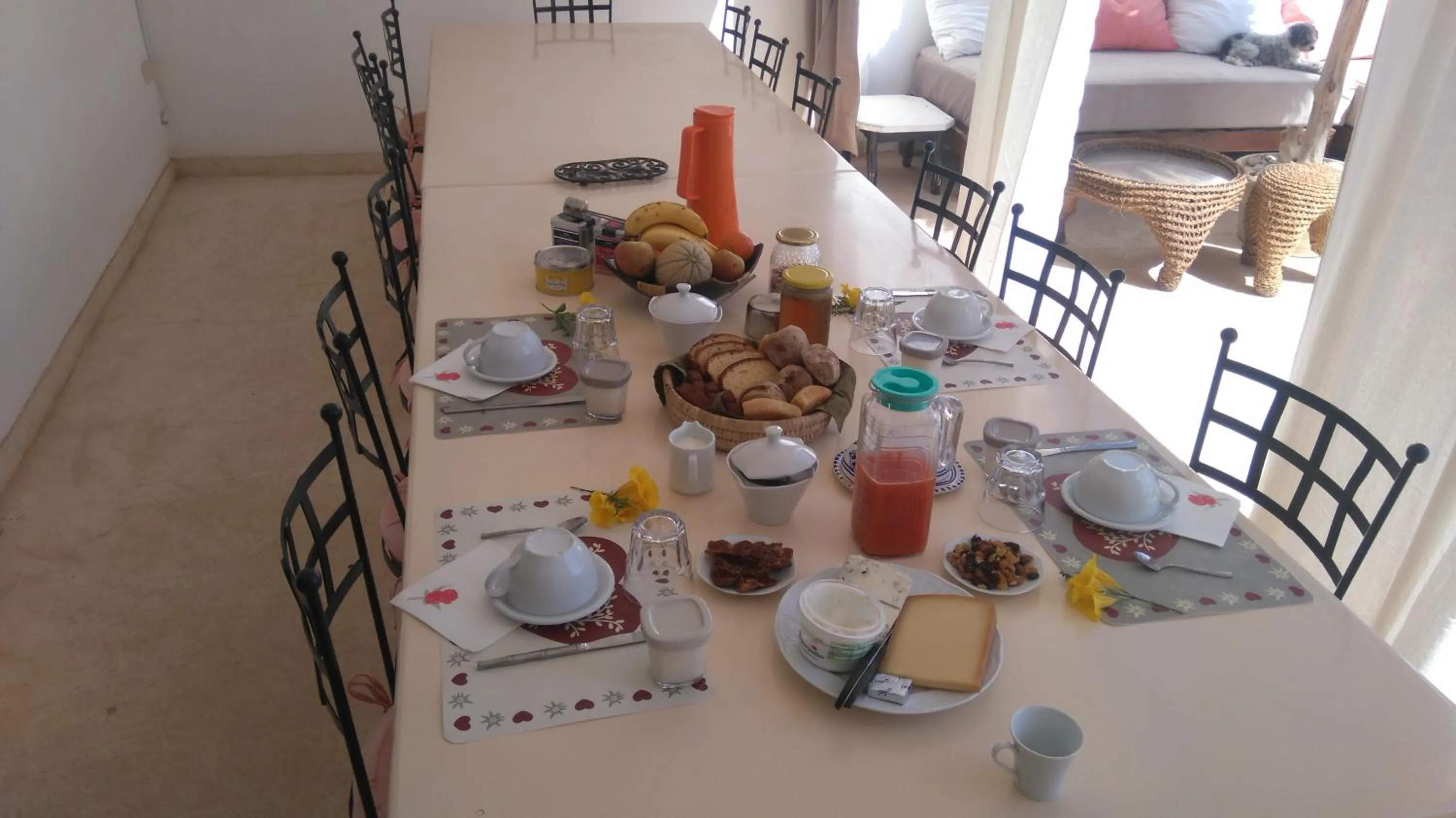 Breakfast in Menzel Sonia Caja