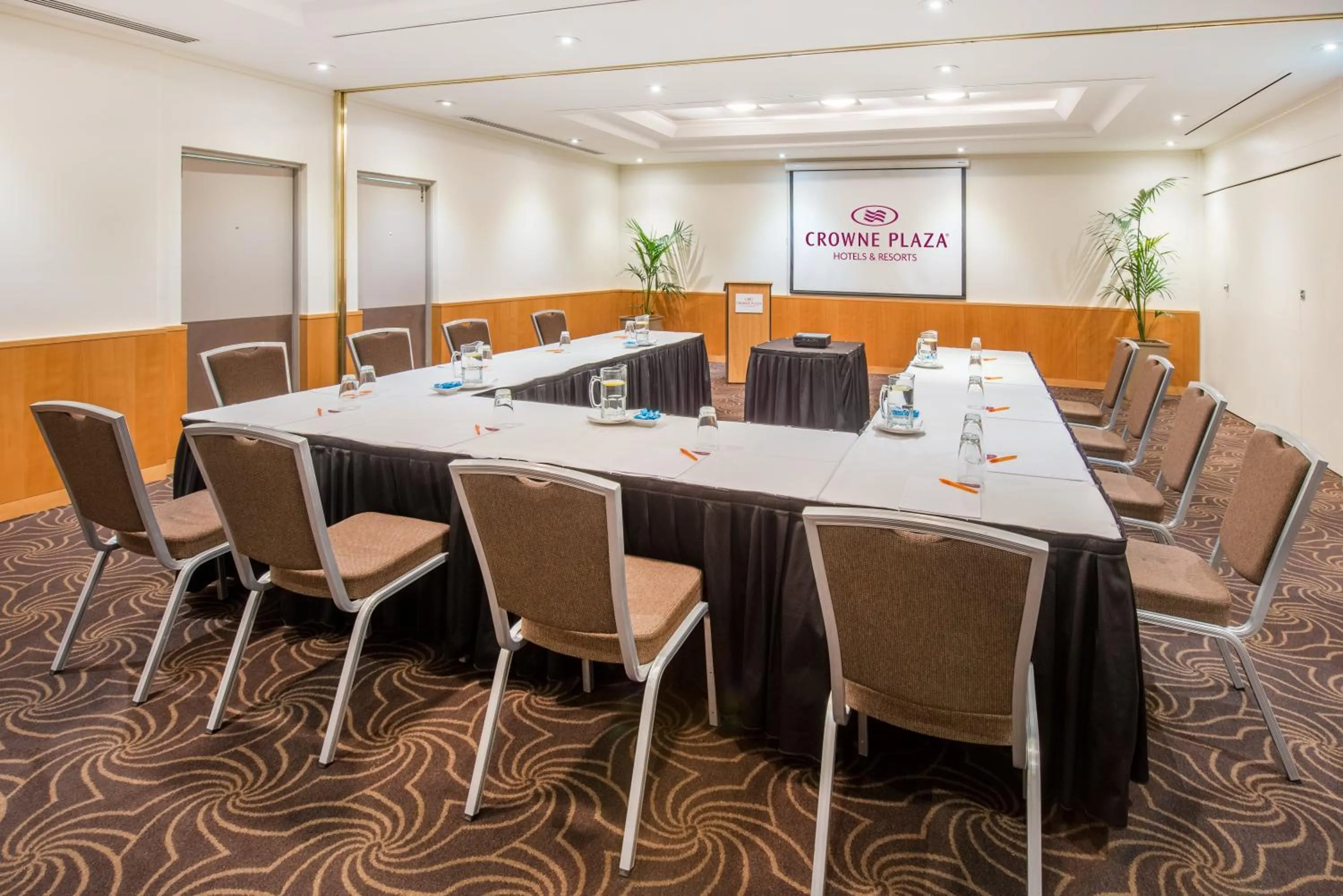 Meeting/conference room in Crowne Plaza Perth by IHG
