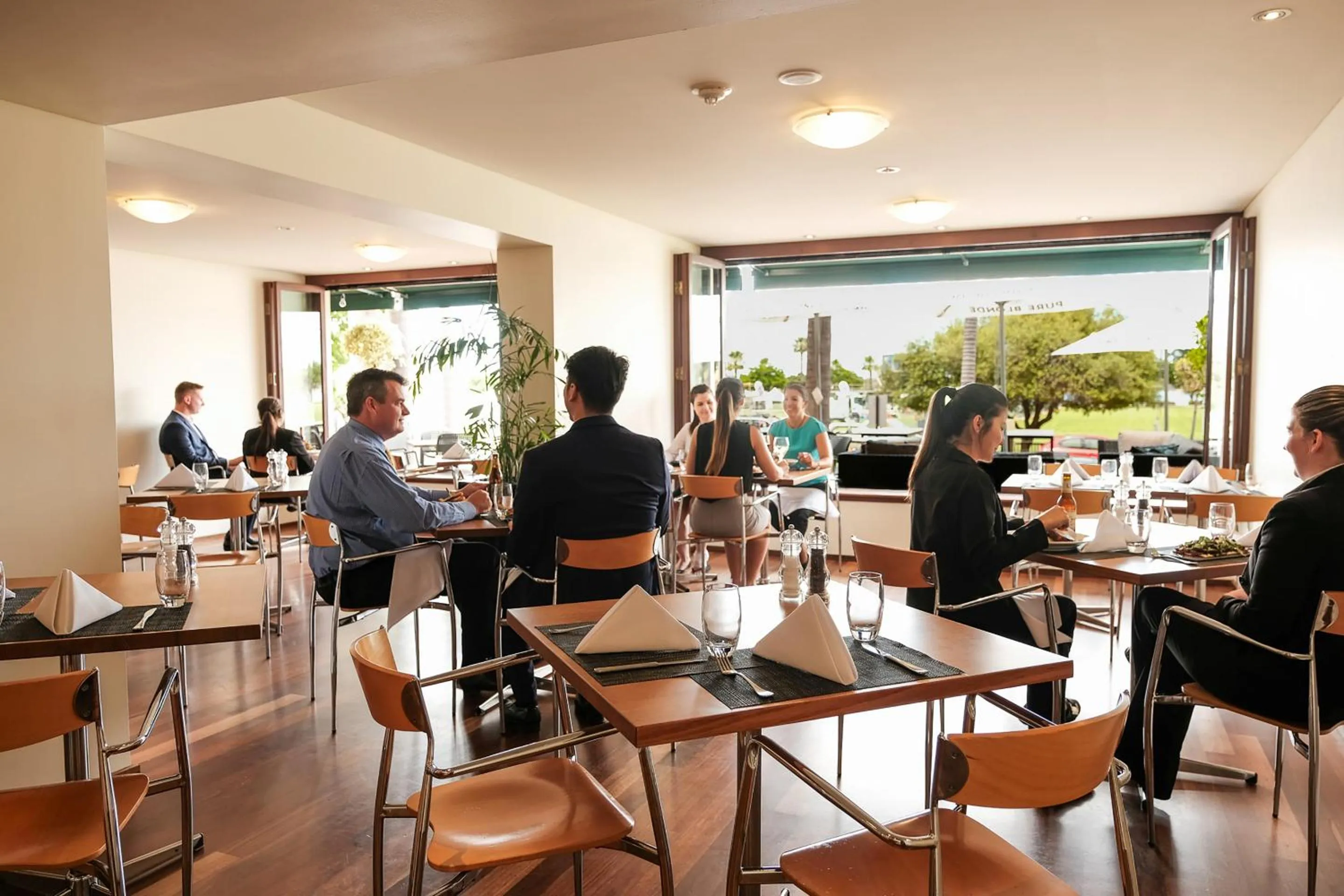 Restaurant/places to eat in Crowne Plaza Perth by IHG