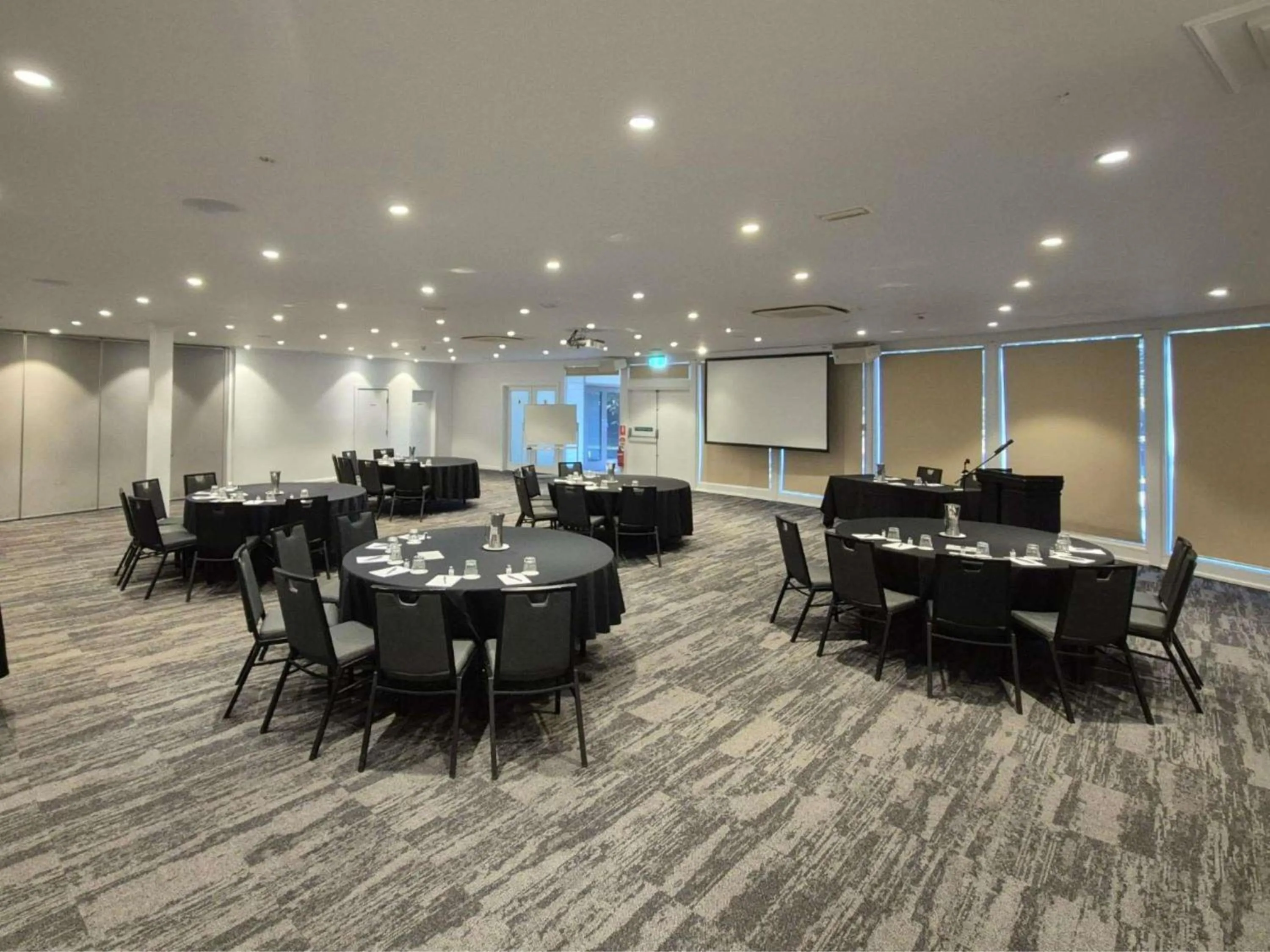 Meeting/conference room in Mercure Canberra