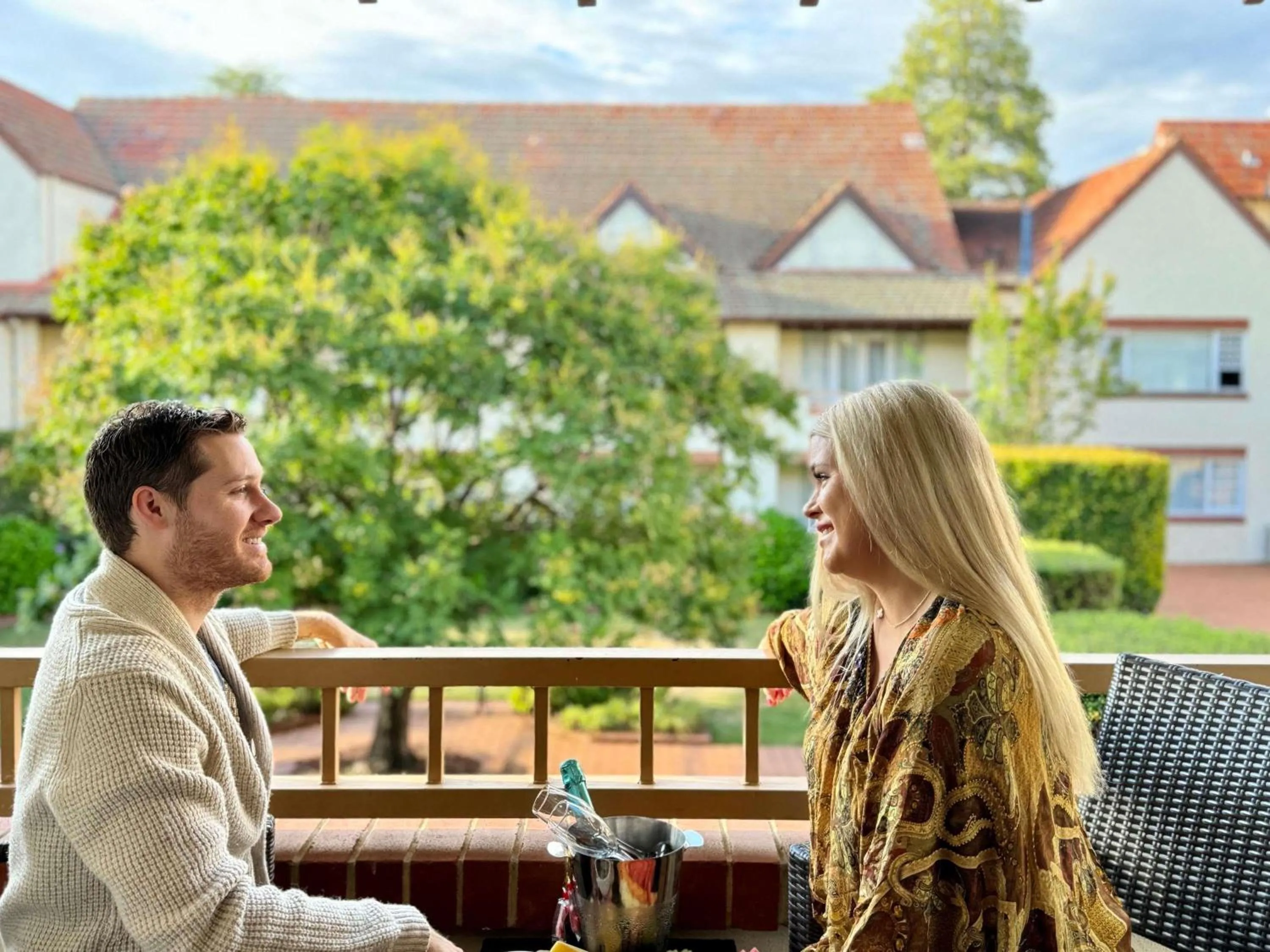 Bedroom in Mercure Canberra