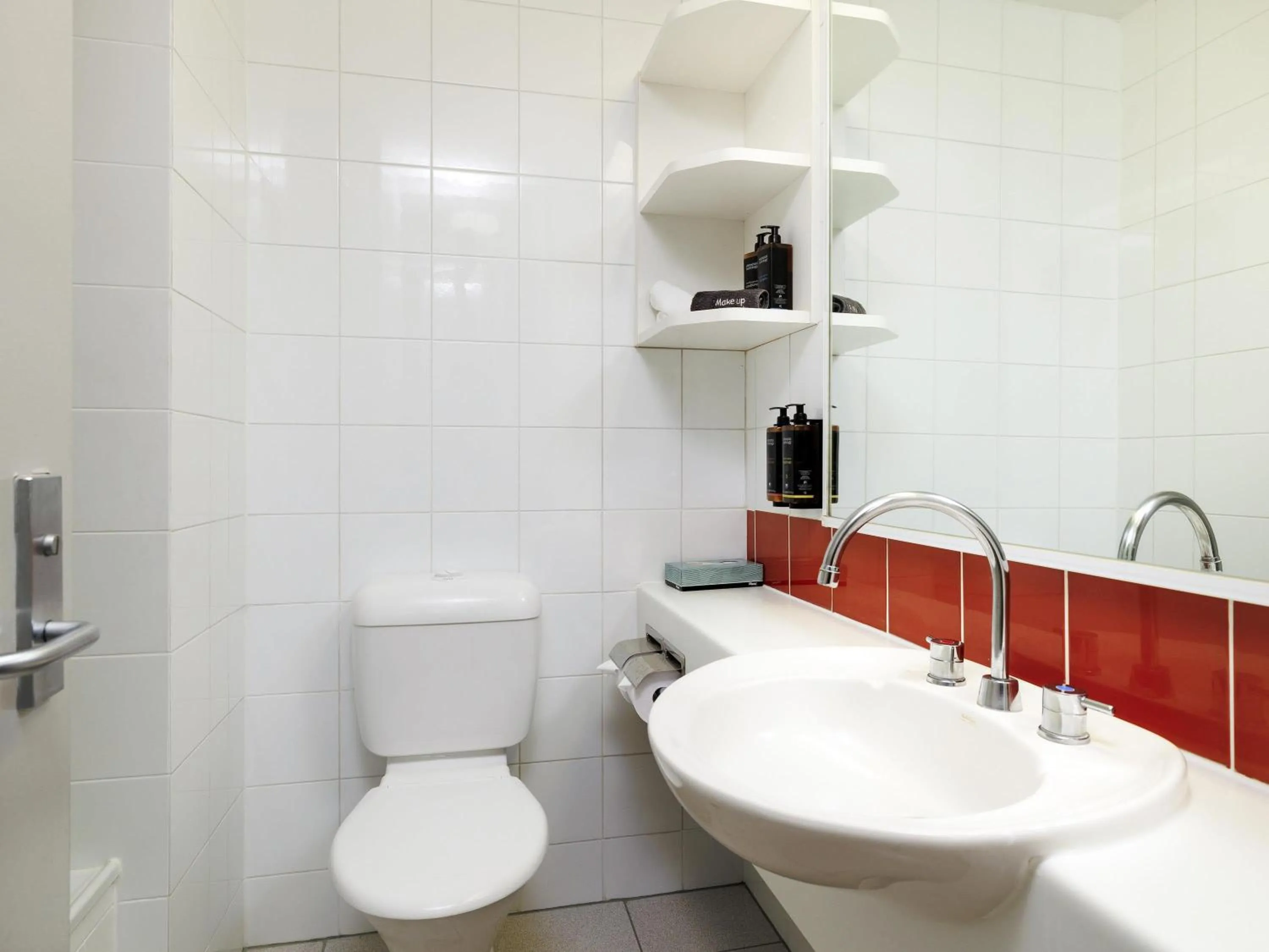 Bedroom in Mercure Kakadu Crocodile