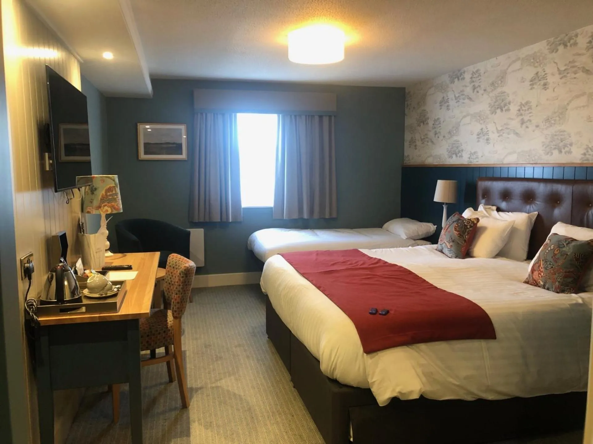 Bed in Berkshire Arms by Chef & Brewer Collection