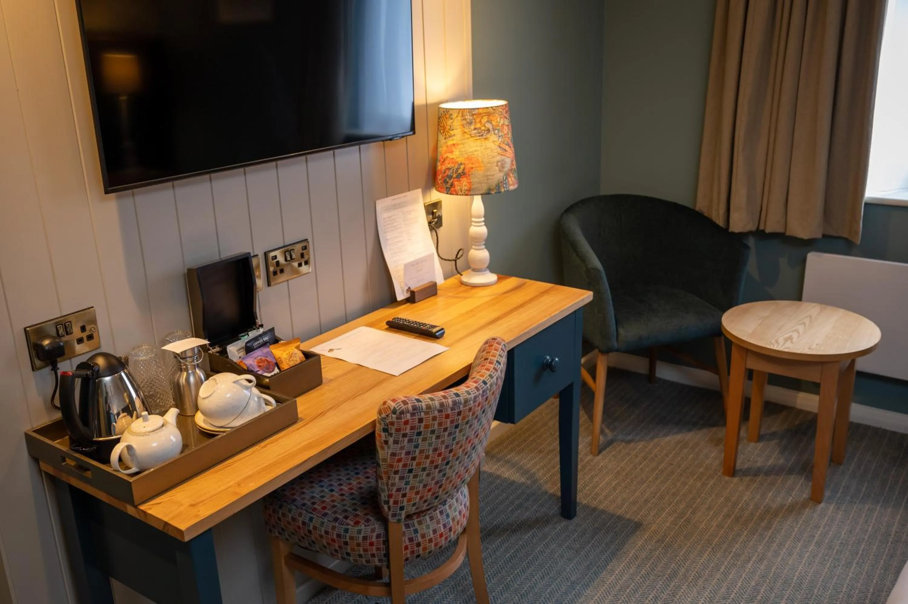 Coffee/tea facilities in Berkshire Arms by Chef & Brewer Collection