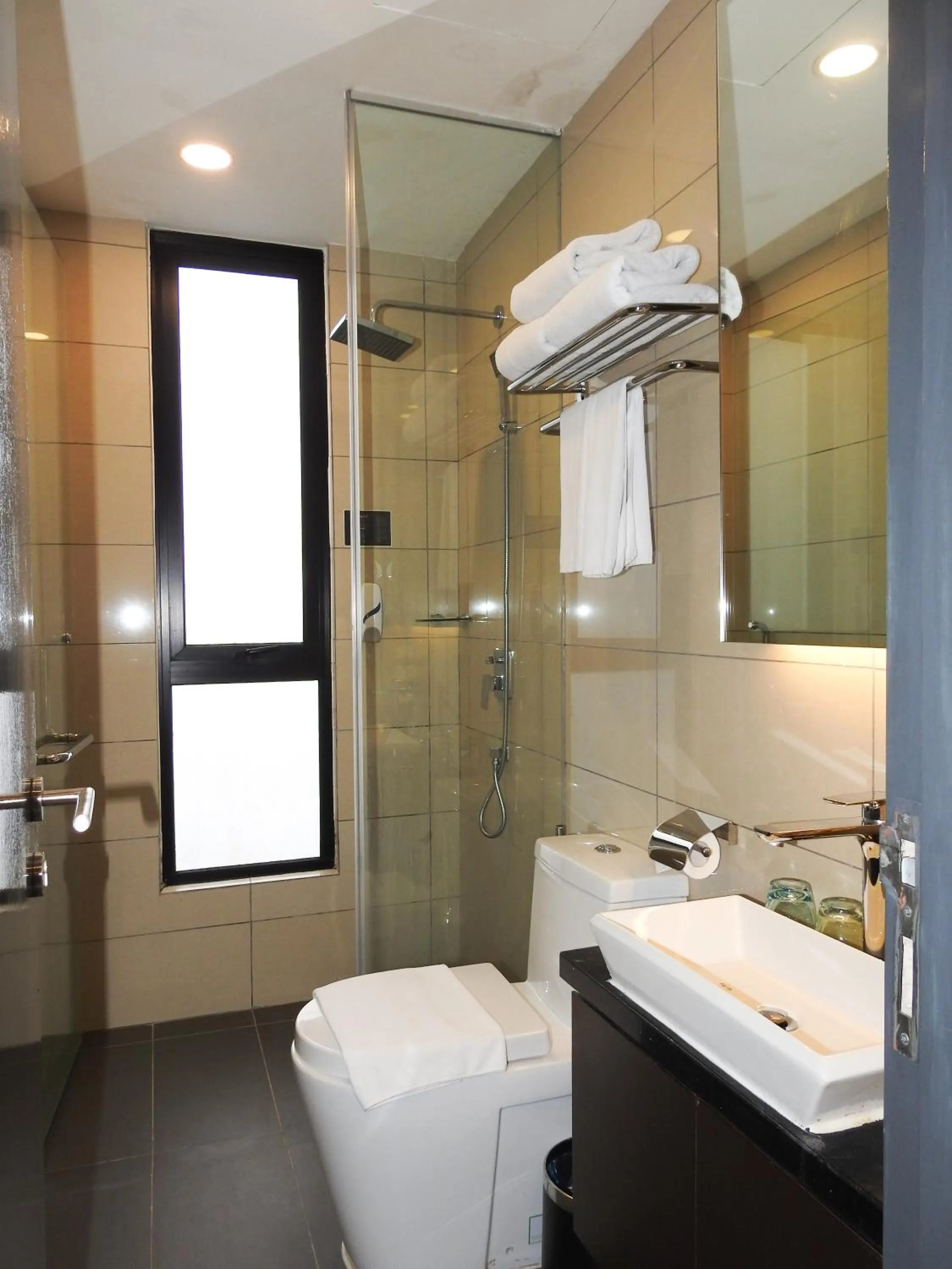 Bathroom in Grand Ion Delemen Hotel