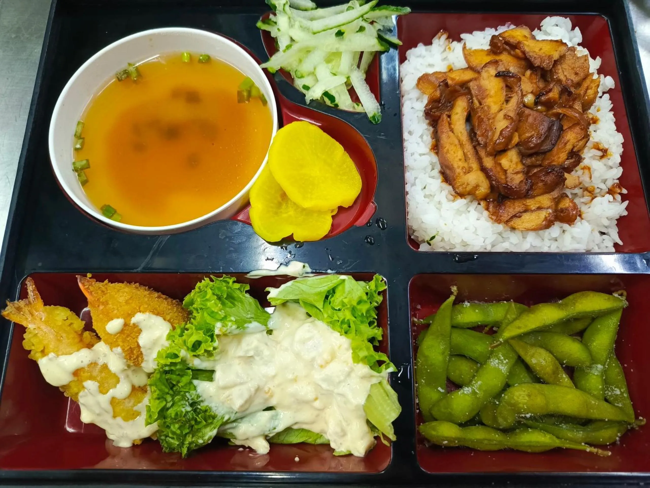 Restaurant/places to eat in Grand Ion Delemen Hotel