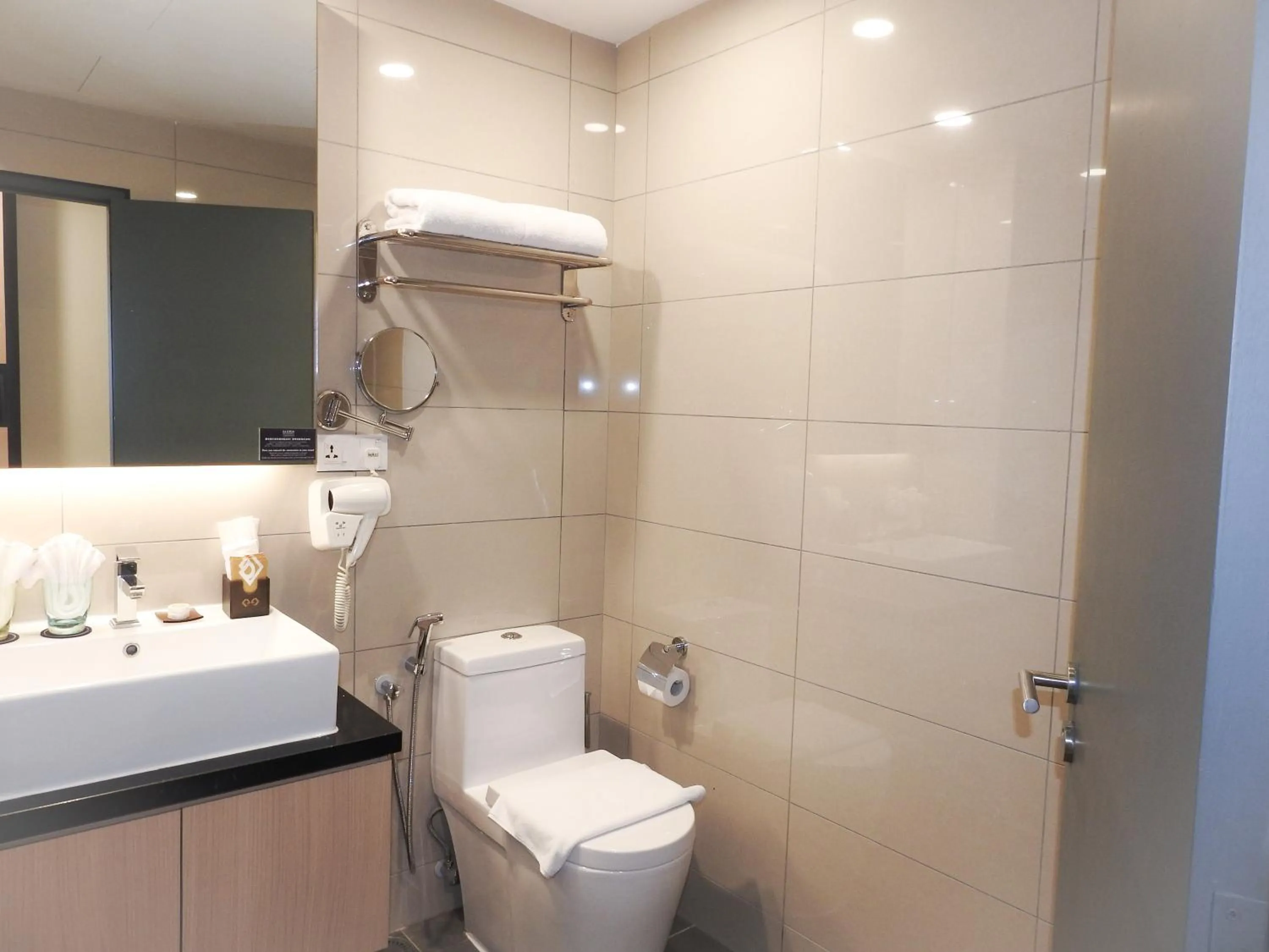 Bathroom in Grand Ion Delemen Hotel