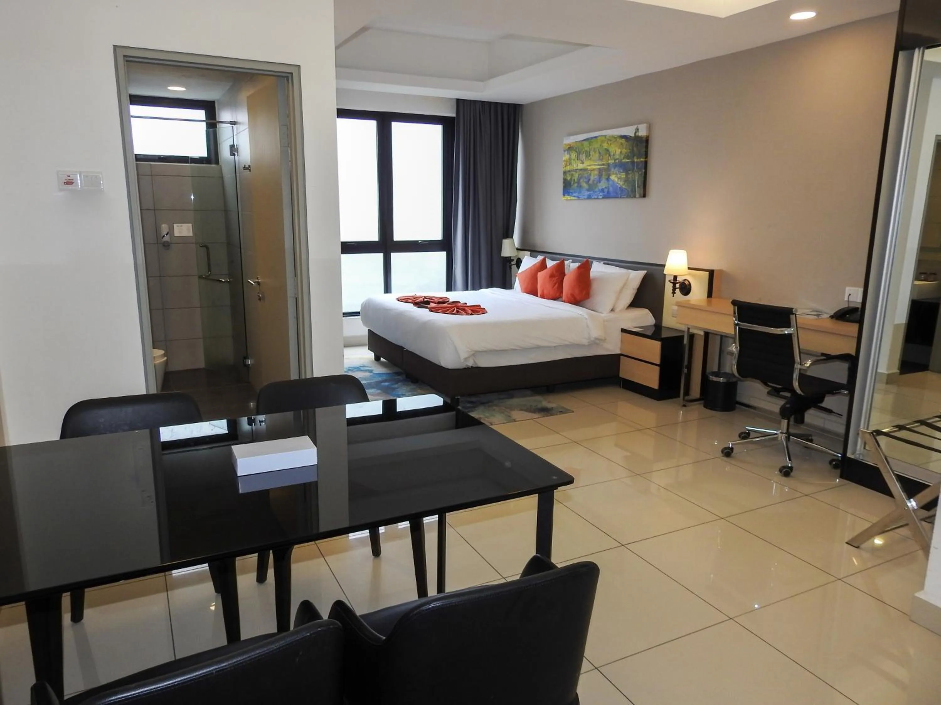 Bed in Grand Ion Delemen Hotel