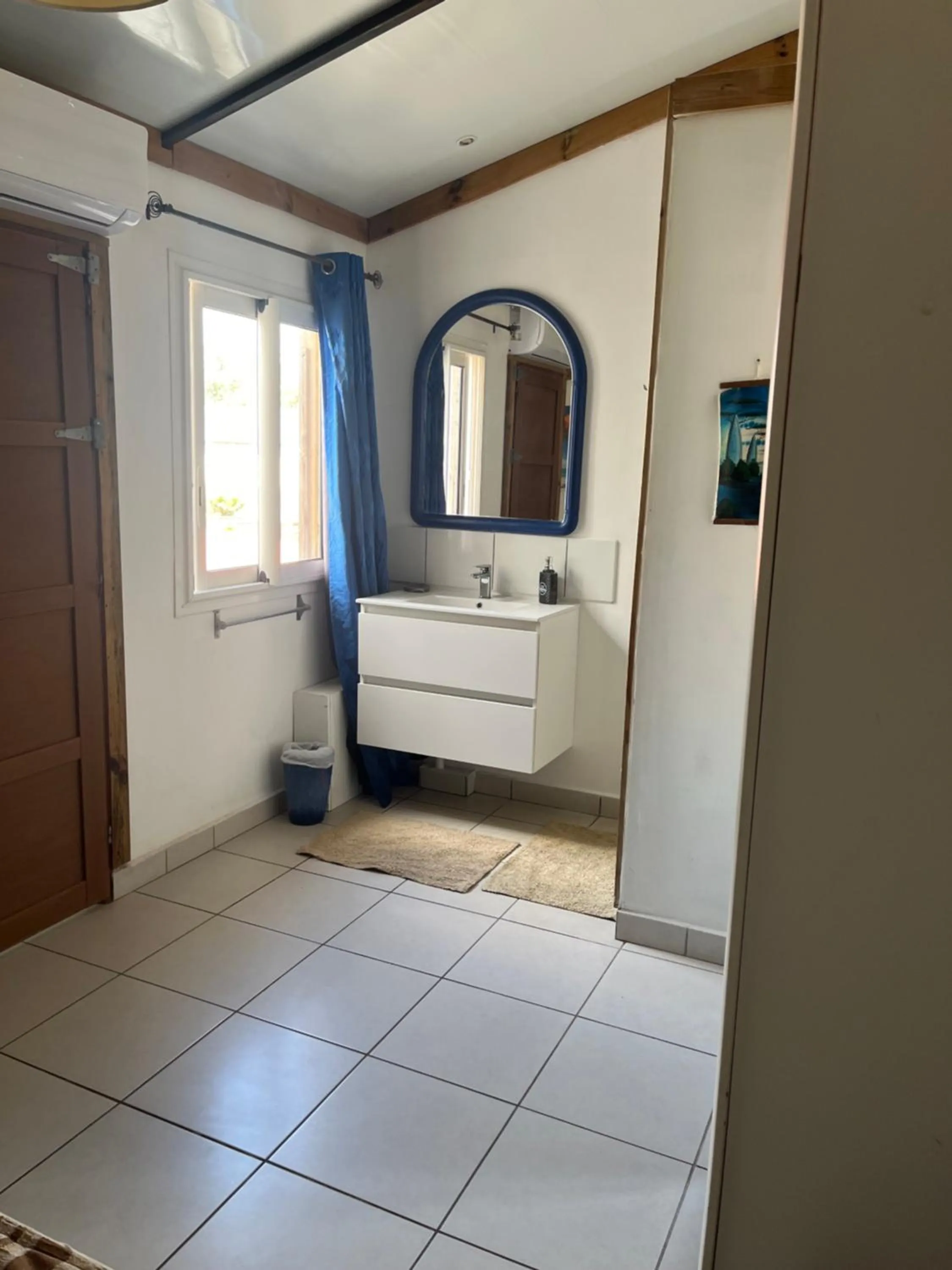 Shower in Le Cannelle