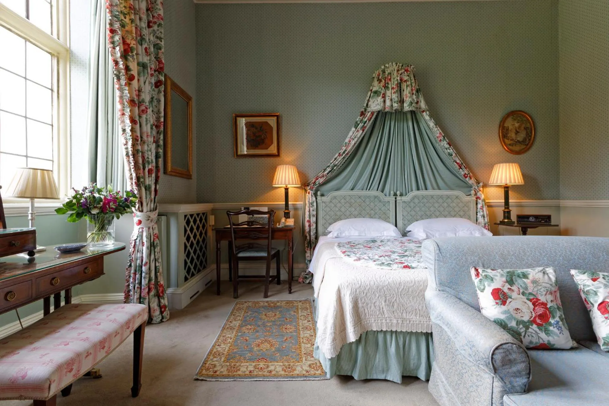 Bed in Hartwell House & Spa