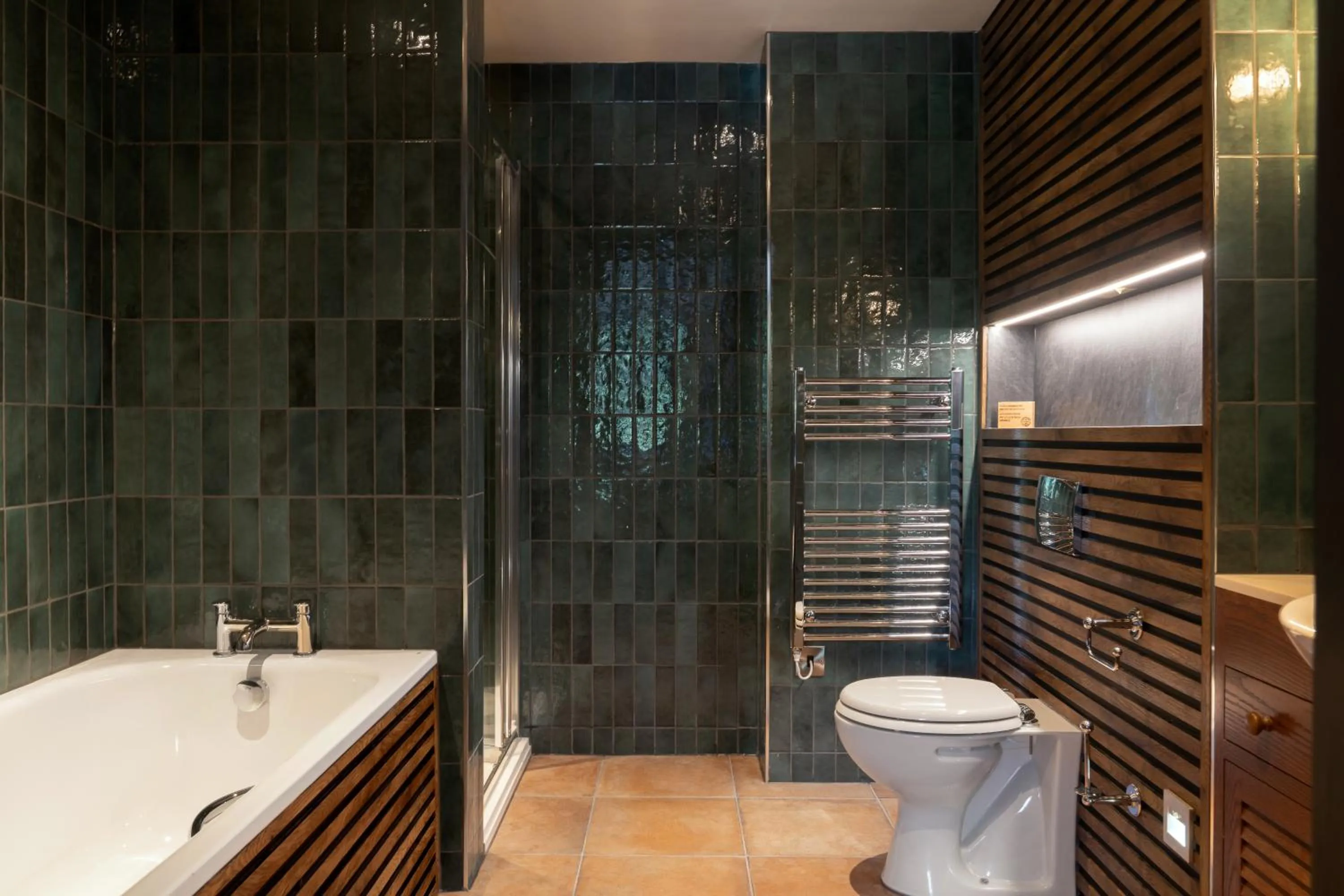 Shower in The Hampshire Hog