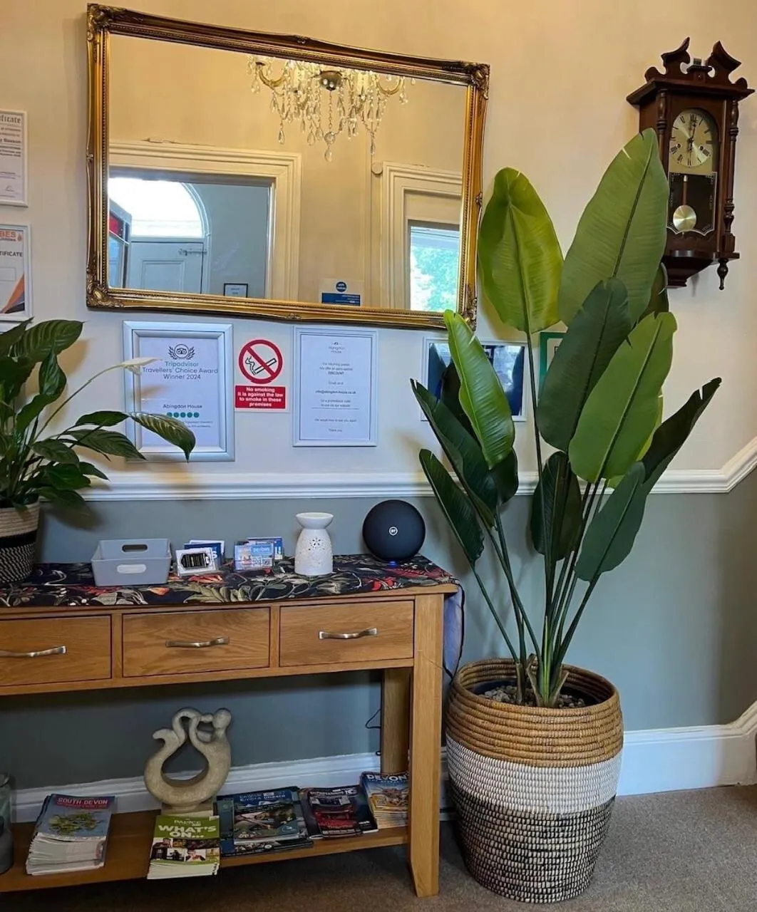 Lobby or reception in Abingdon House