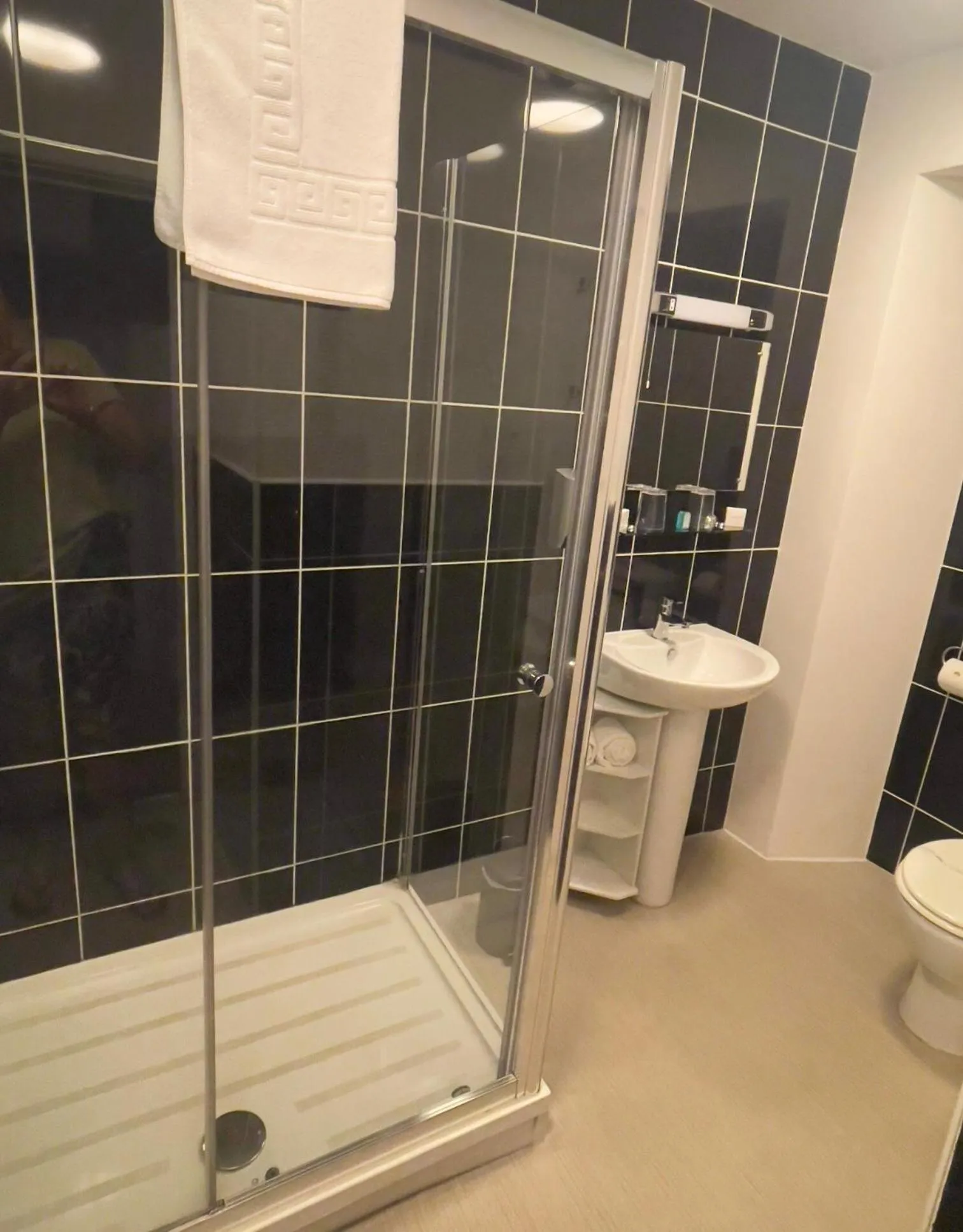 Bathroom in Abingdon House