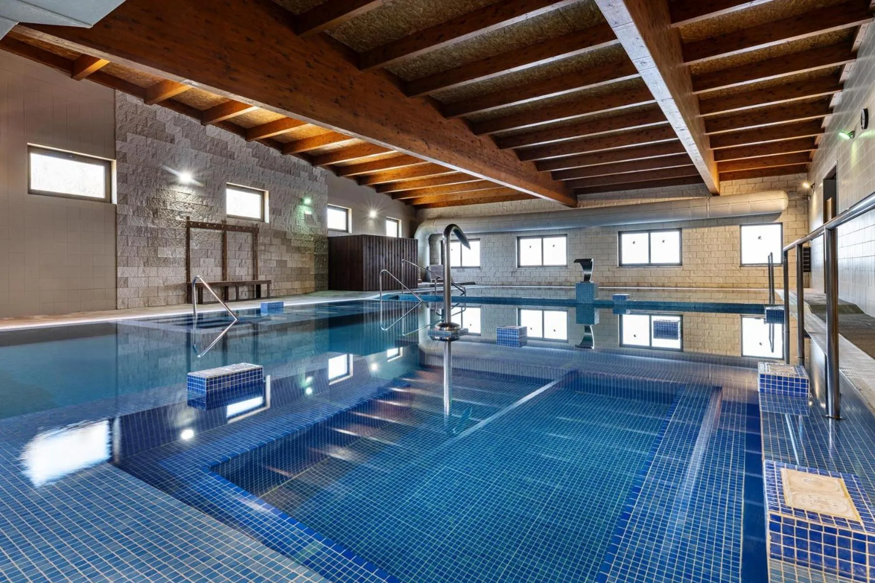 Spa and wellness centre/facilities in PenichePraia - Bungalows, Campers & SPA