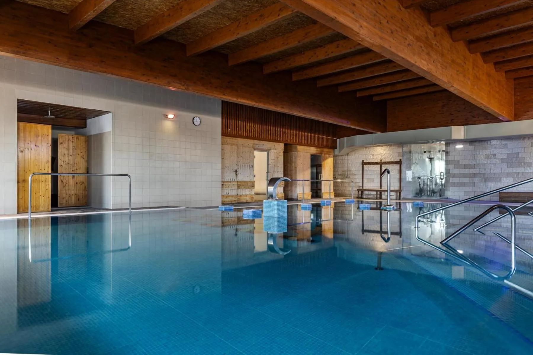 Spa and wellness centre/facilities in PenichePraia - Bungalows, Campers & SPA