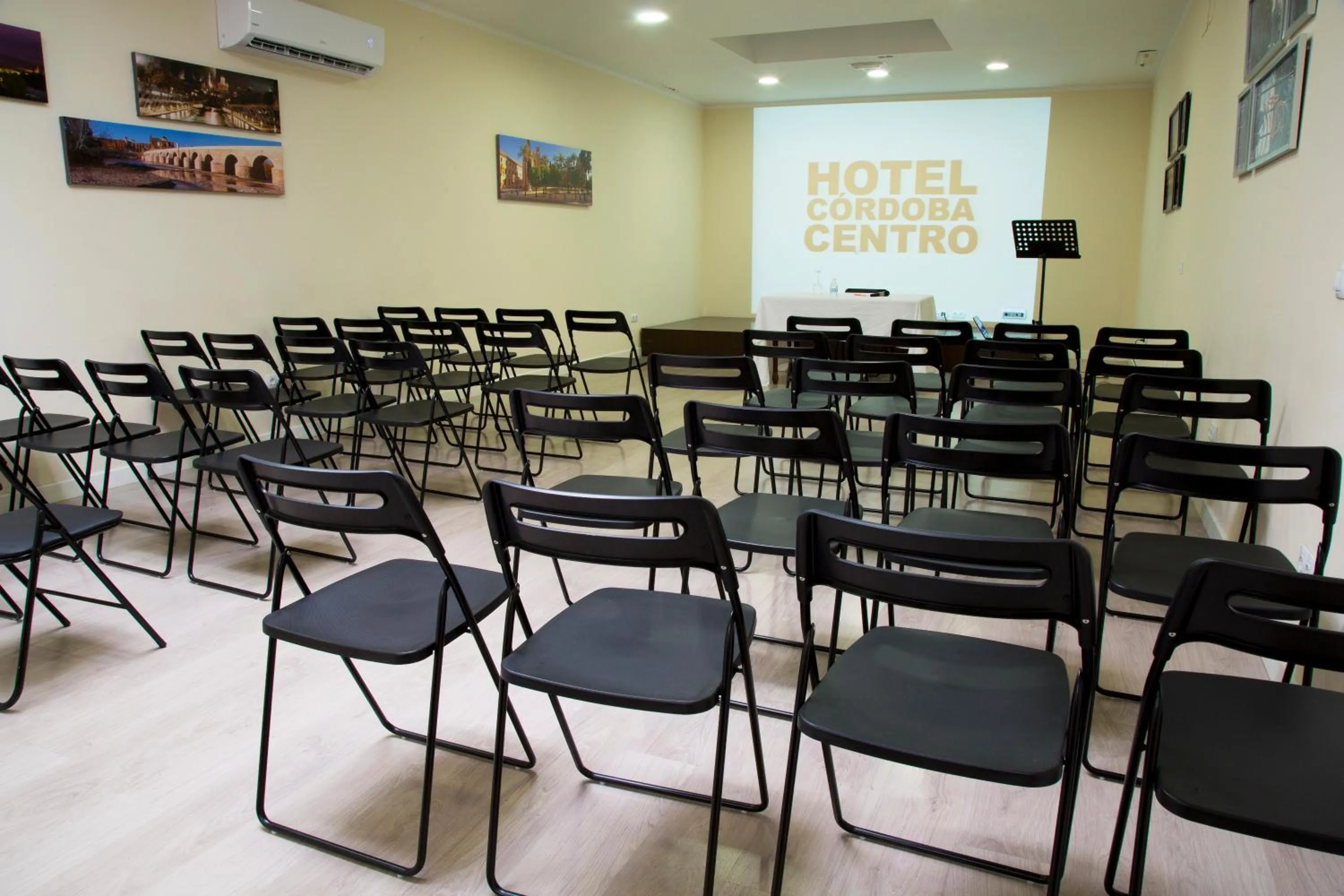 Meeting/conference room in Hotel Córdoba Centro
